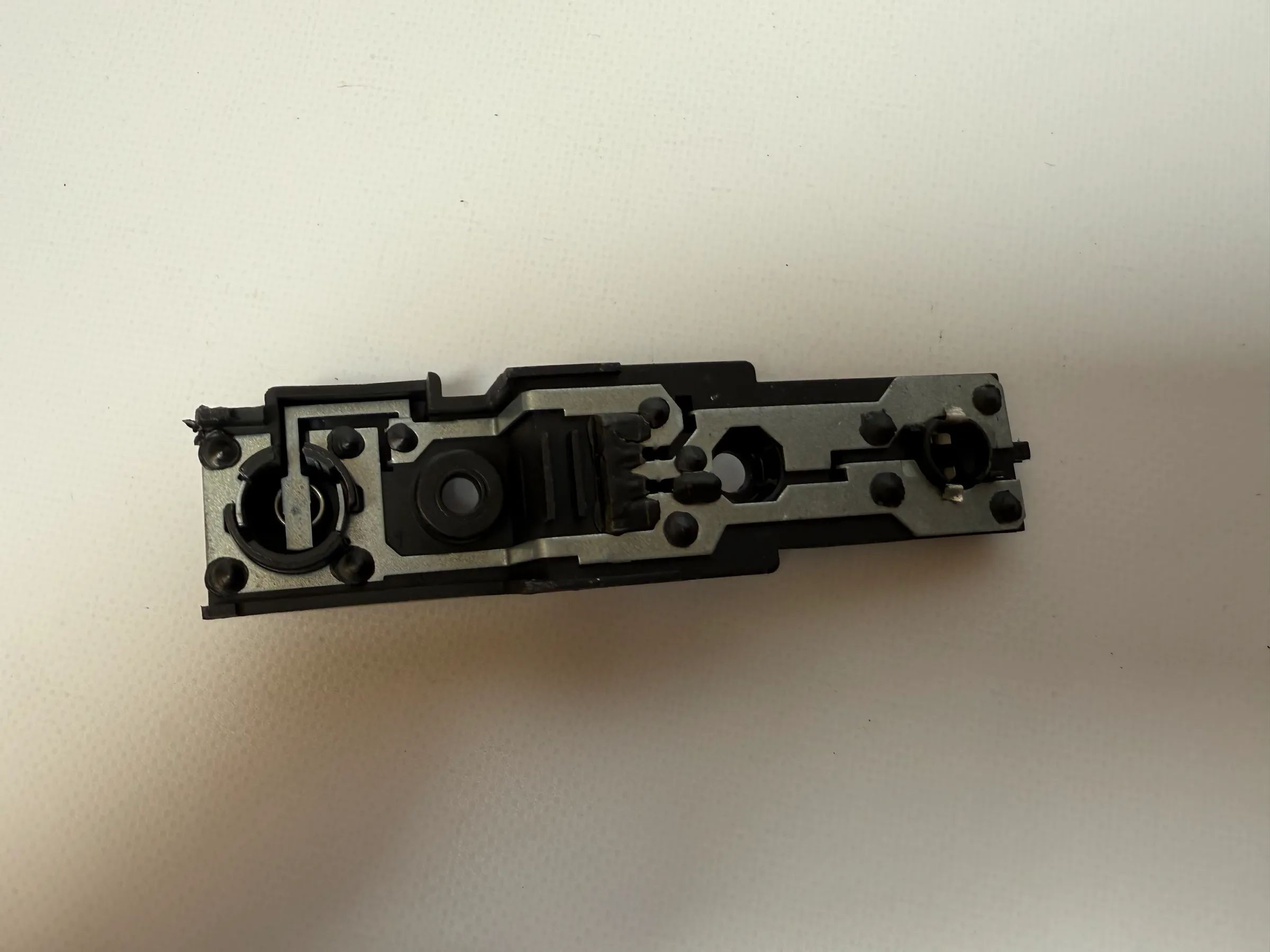 Original Seat Ibiza 3 III Lampenträger Heckleuchte Links Yorka 6L6945231 / 5206