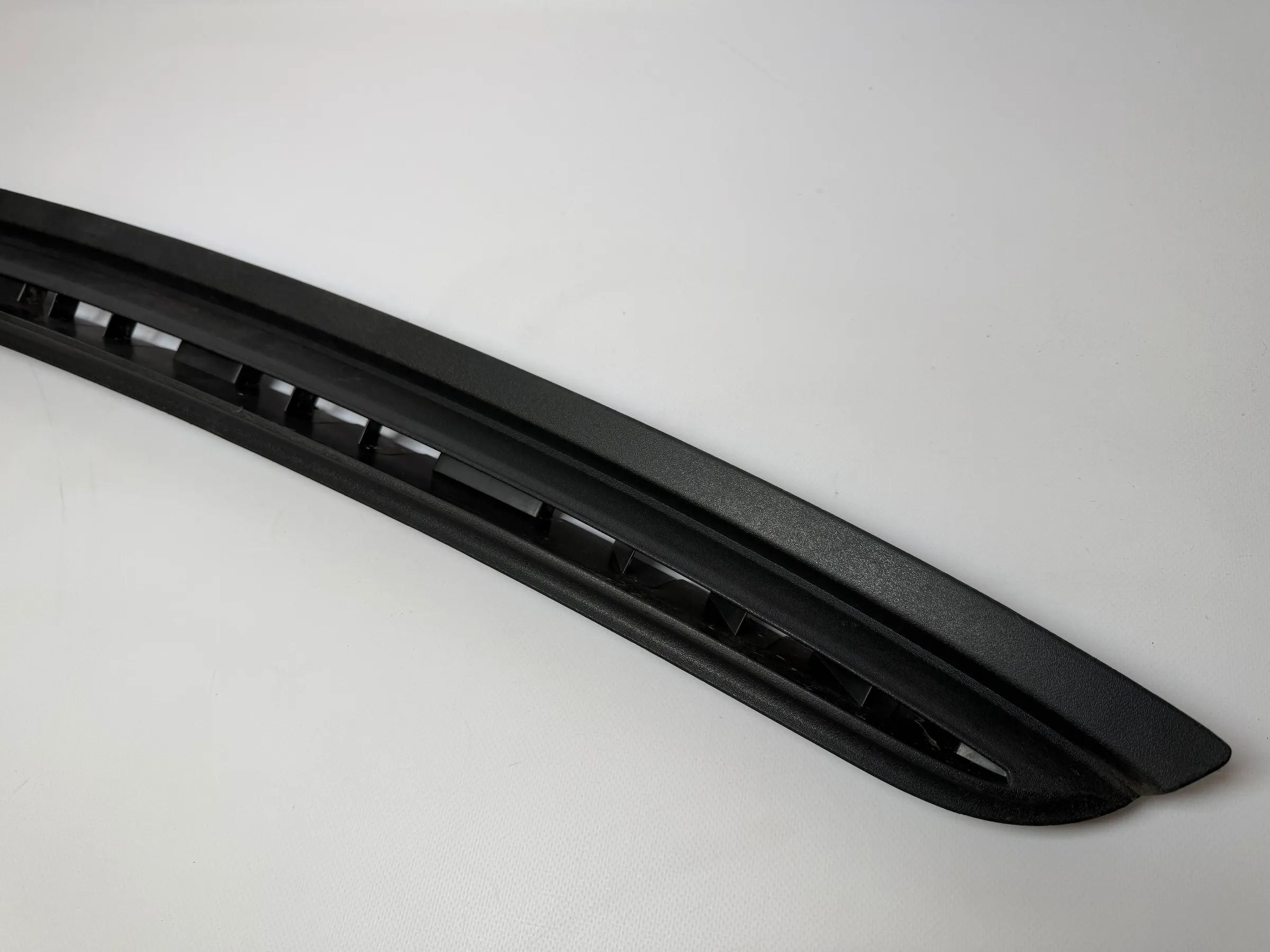 Oryginalna maskownica nawiewu środkowego Fiat Ducato C.-Jumper P.-Boxer 1308181070