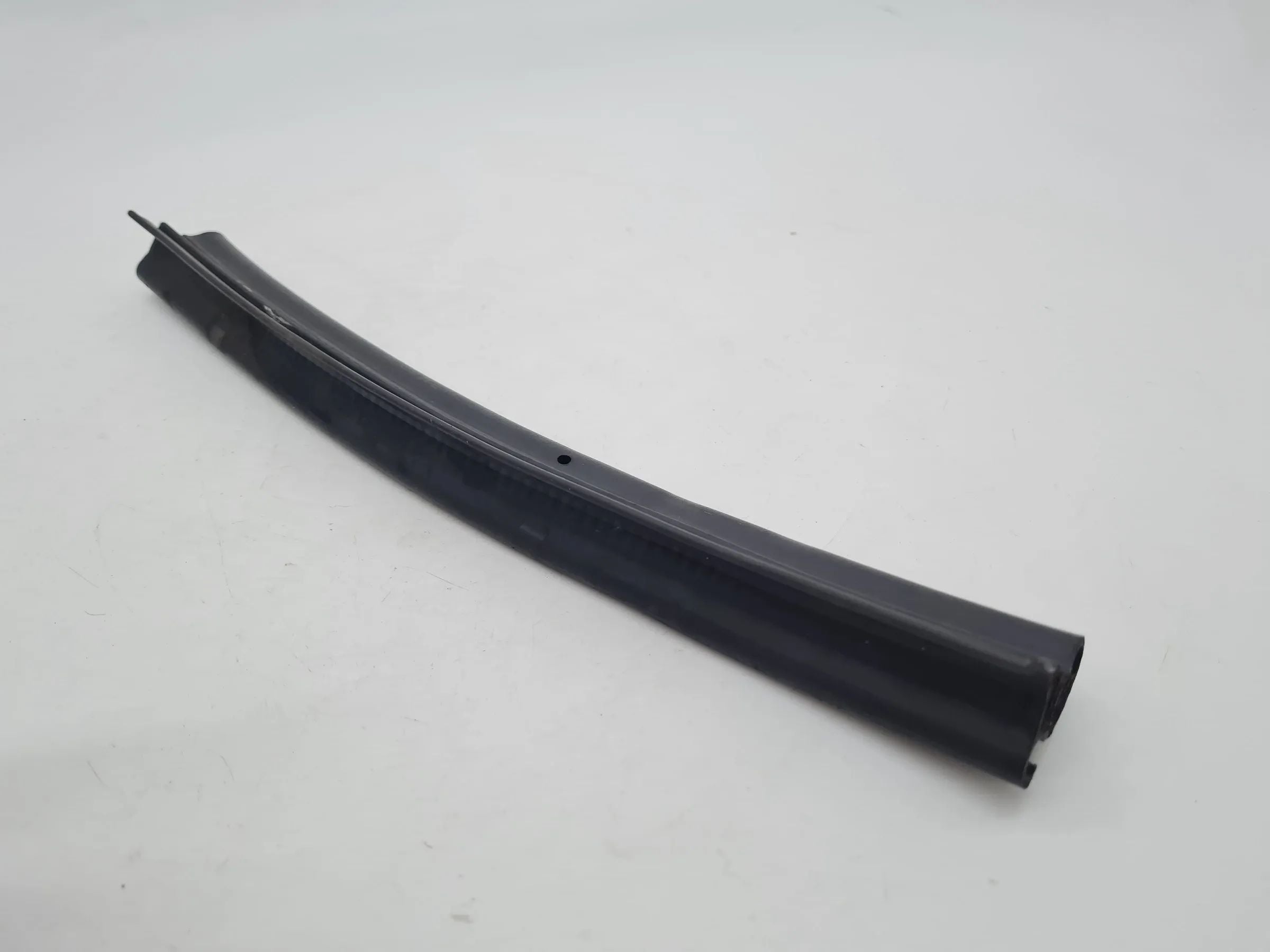 Original Audi A6 (4B2/4B4) Dichtung Gummi Links Vorne Seite