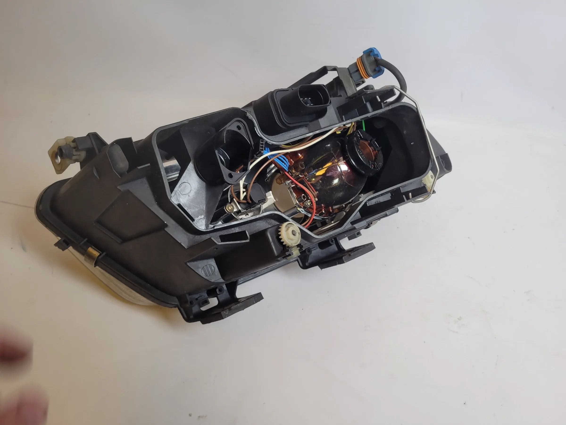 Audi A6 (4B) Scheinwerfer/Frontleuchte Xenon Links 15591300 Original