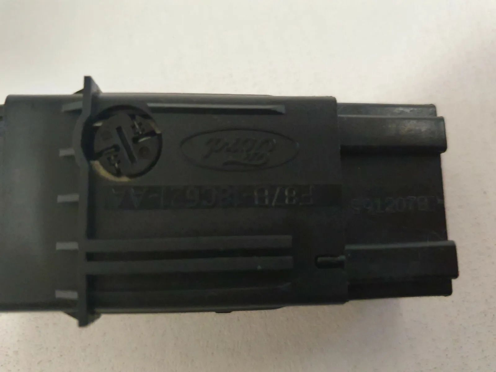 original Ford Explorer U 2 switch - rear window heating f87b18c621aa (K36) 