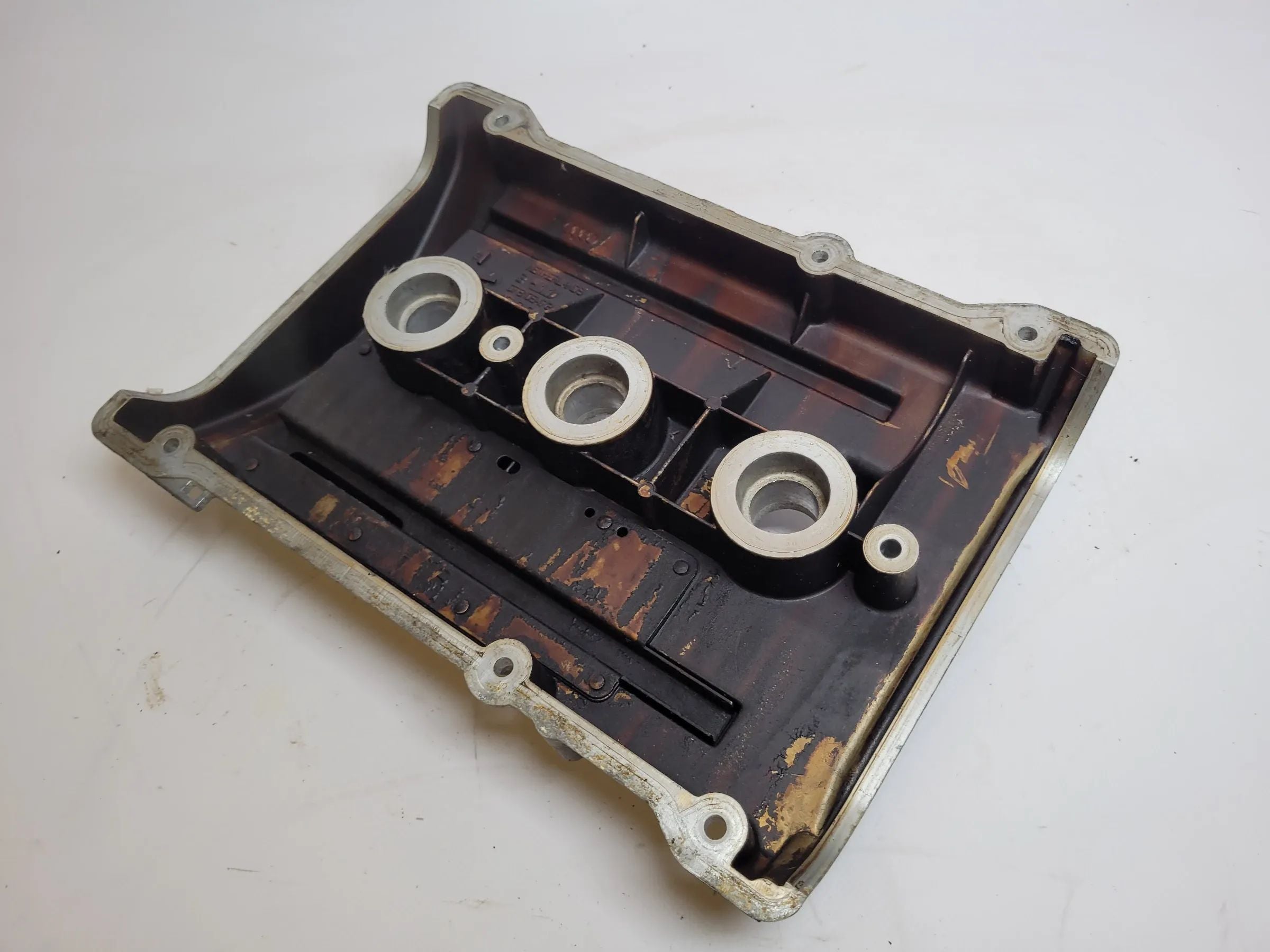 Audi A4/A6 4B/8D 2.4, 121KW Zylinderkopfhaube / Ventildeckel 078103472L Original