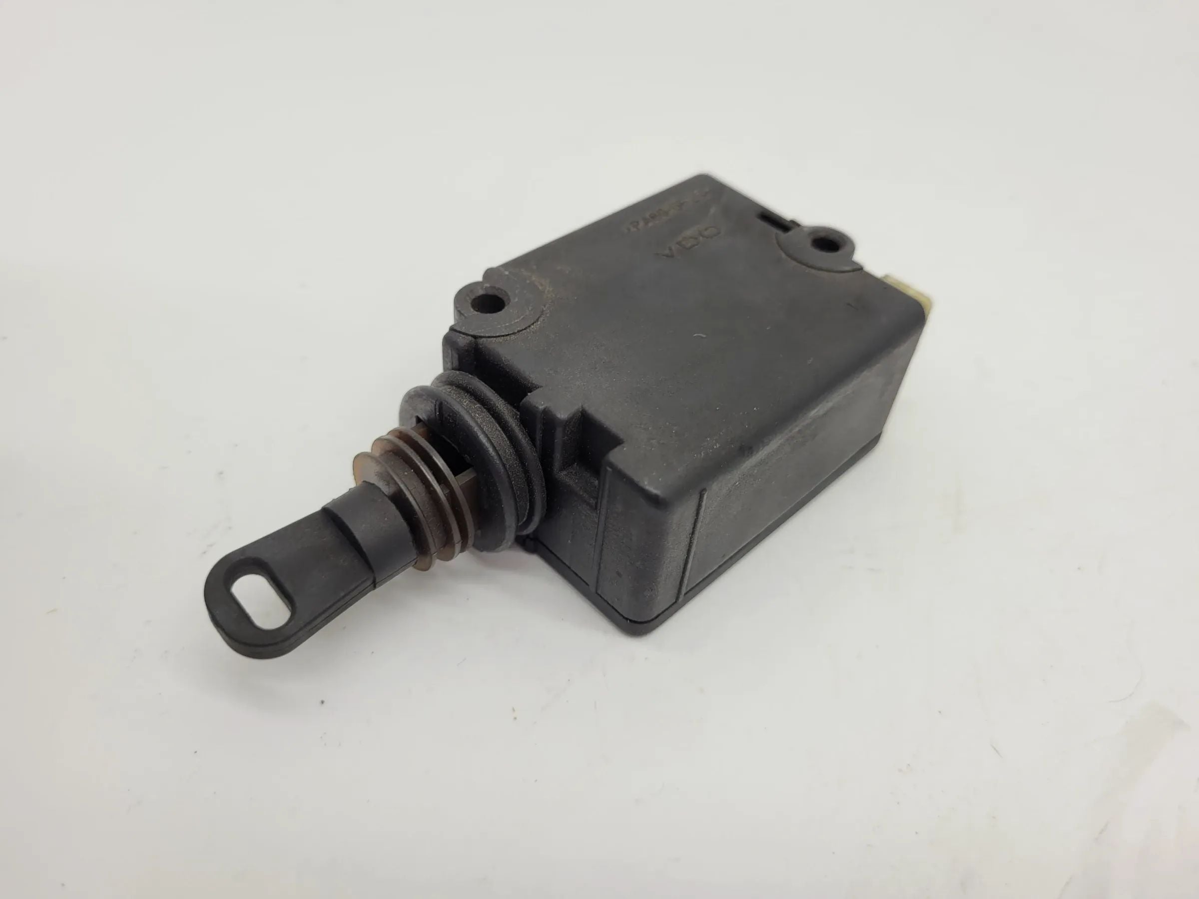 BMW 5er Touring E39 Stellantrieb Stellmotor Heckklappe 8384069 (Original)