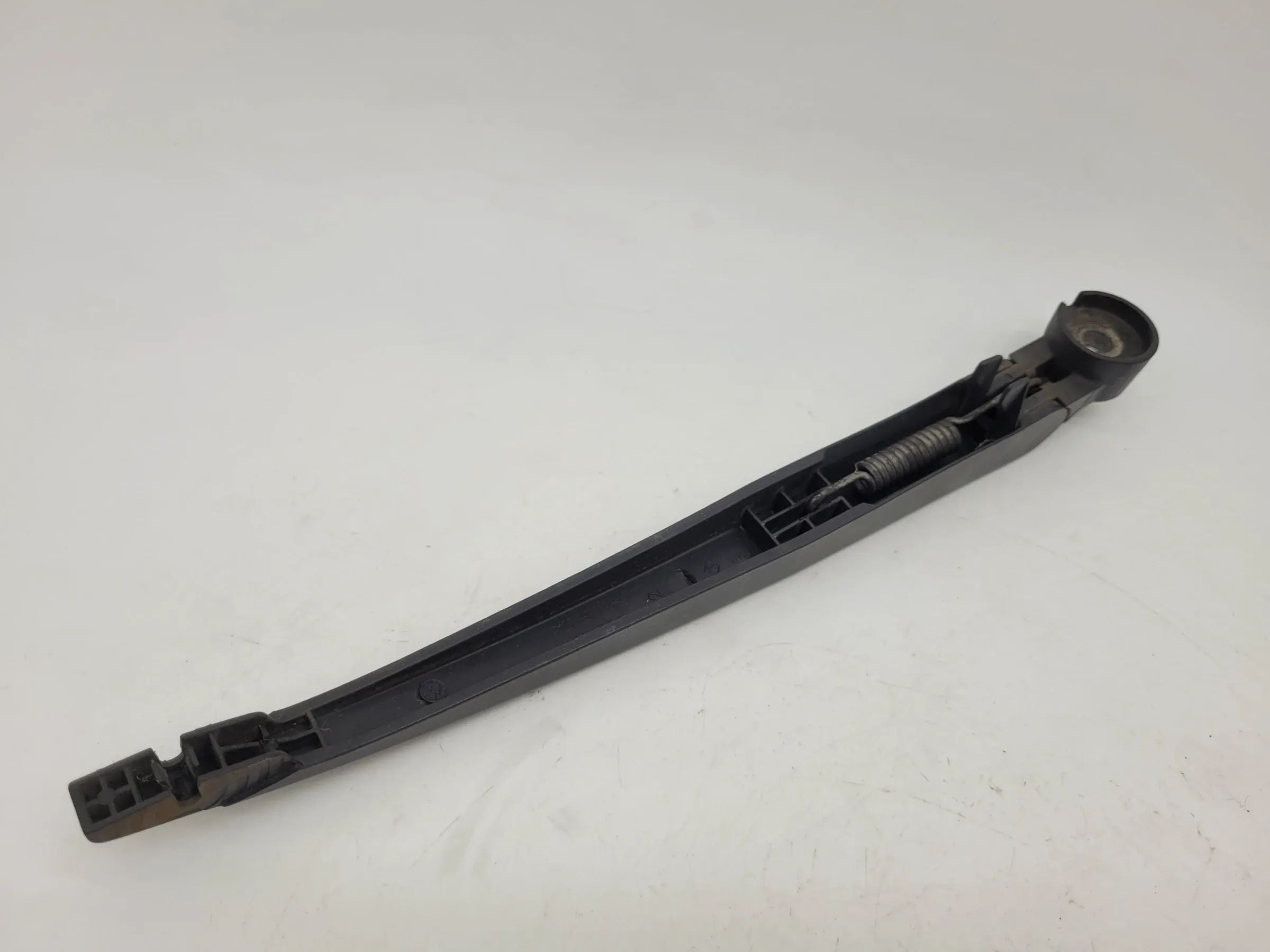 BMW 5er Touring E39 Wischerarm Heckscheibe 8221453 (Original)