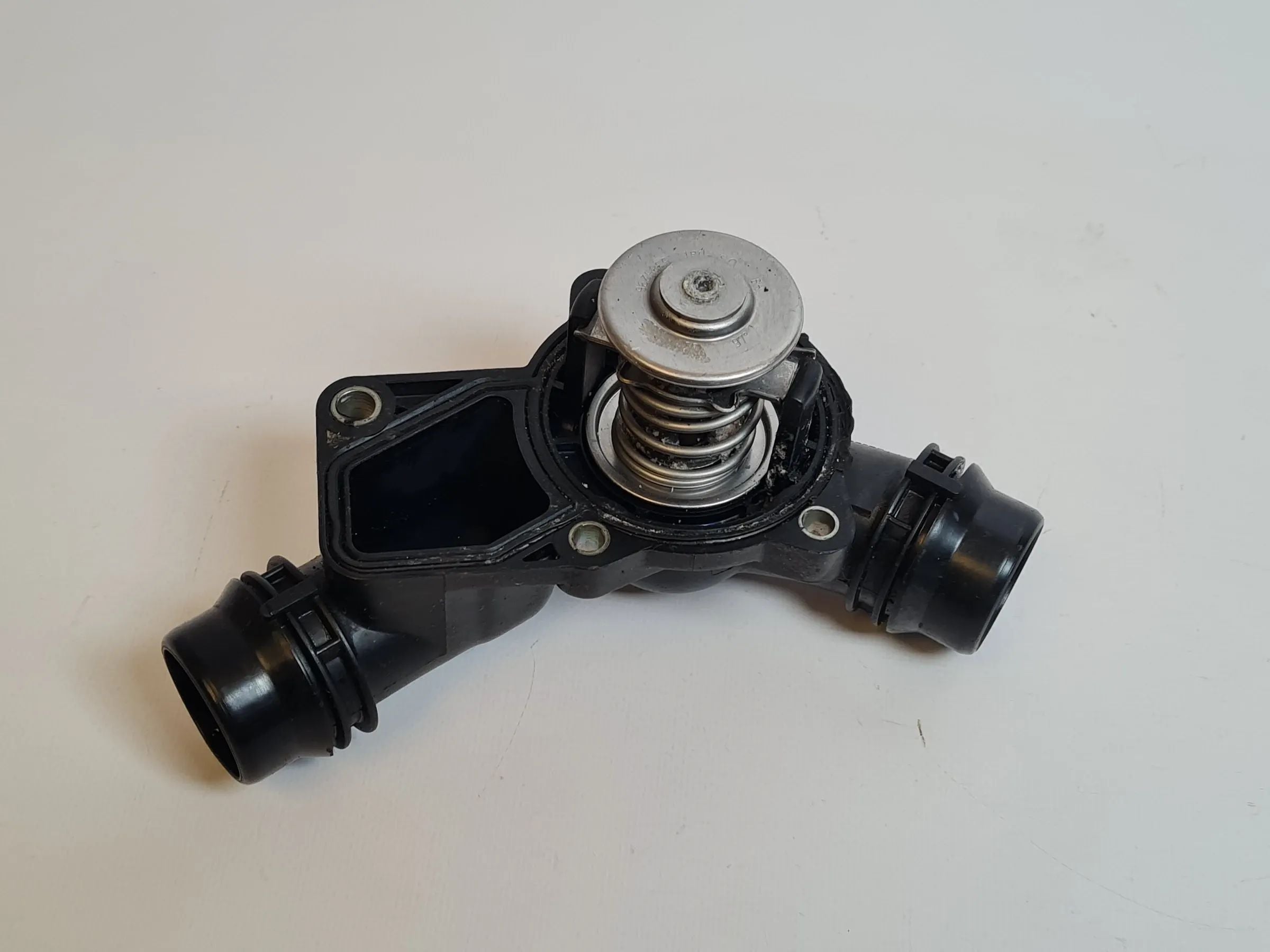 BMW Thermostat m. Gehäuse M52 M54 E38 E39 E46 E60 E61 E65 E66 Z3 Z4 X3 X5