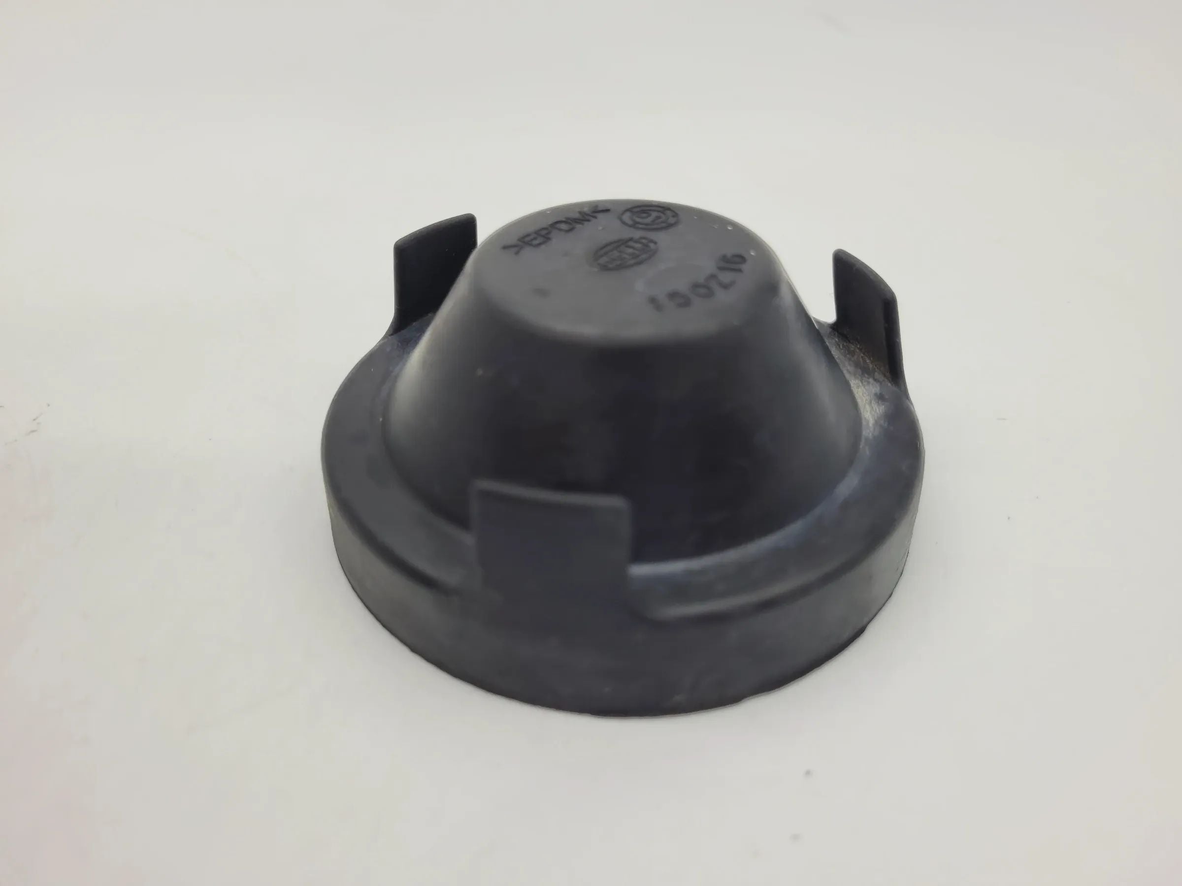 Opel Omega B V94 Scheinwerfer Kappe Deckel L/R 150216 (Original)