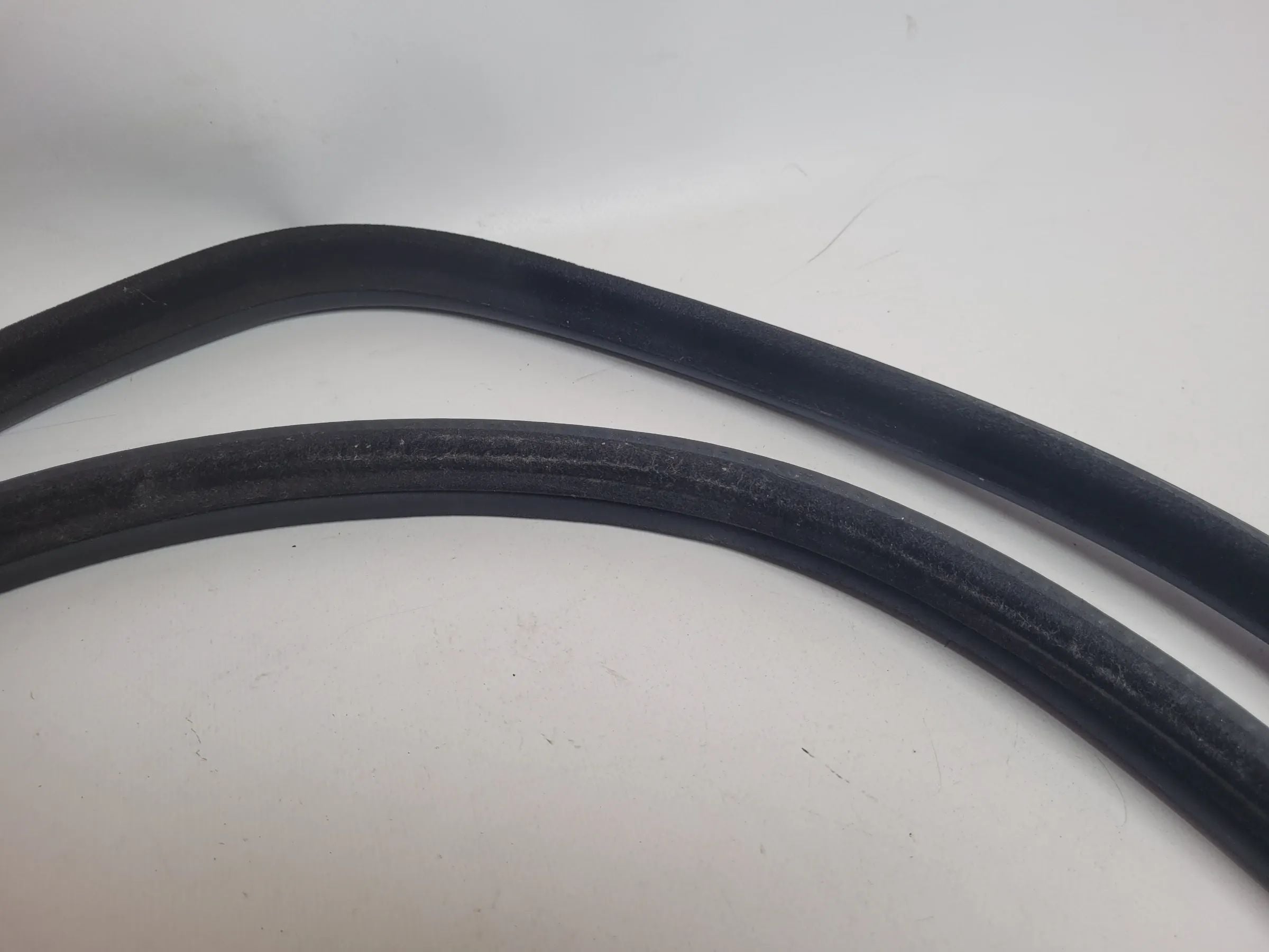 BMW 5er Touring E39 Türdichtung Rahmen Links Hinten Innen (Original)
