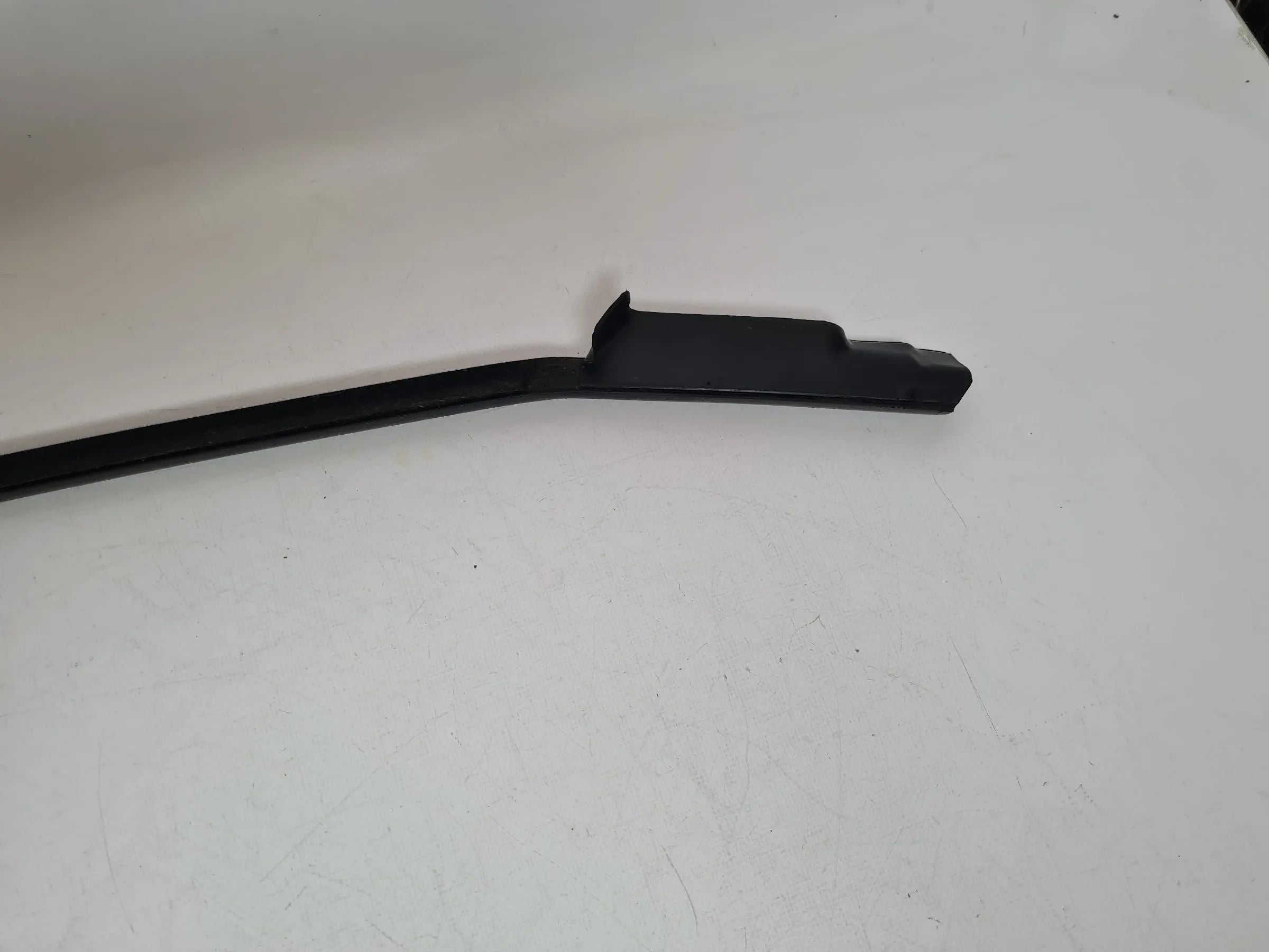 Seat Ibiza IV (6J5/6P1) Fensterschachtabdichtung Rechts 6J4837478