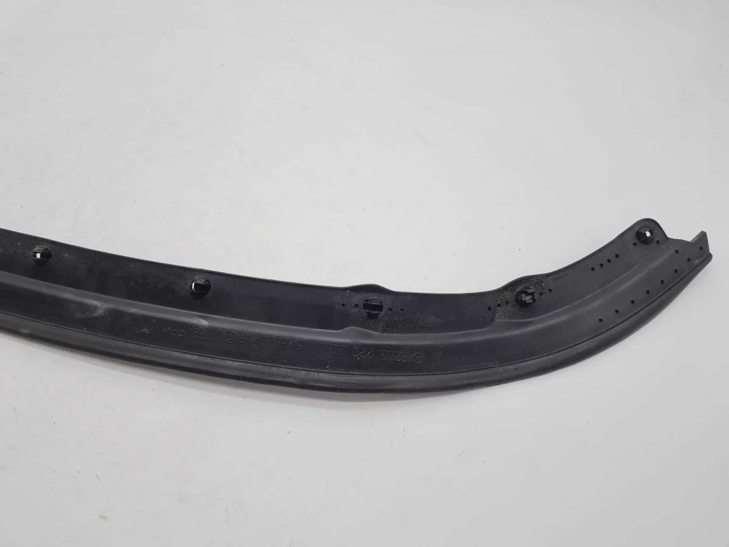 Original Mercedes C-Klasse (CL203) Tür Dichtung Leiste Rechts A2037202078