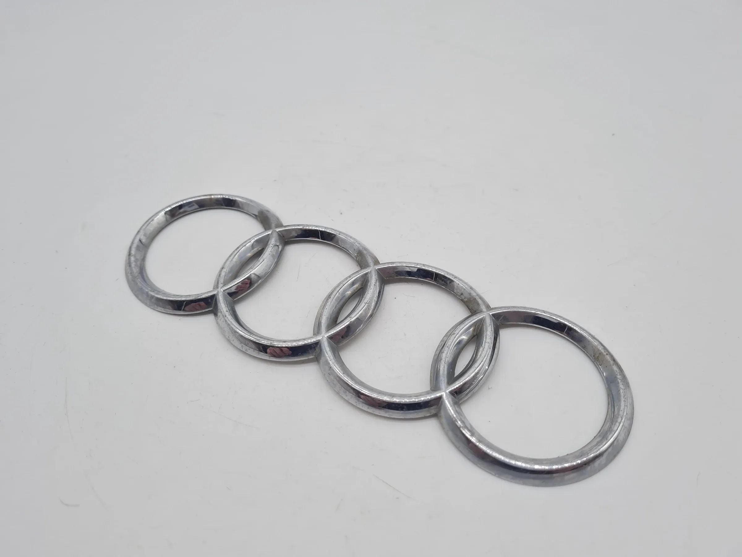Original Audi A6 (4B2/4B4) Emblem Logo 28395891