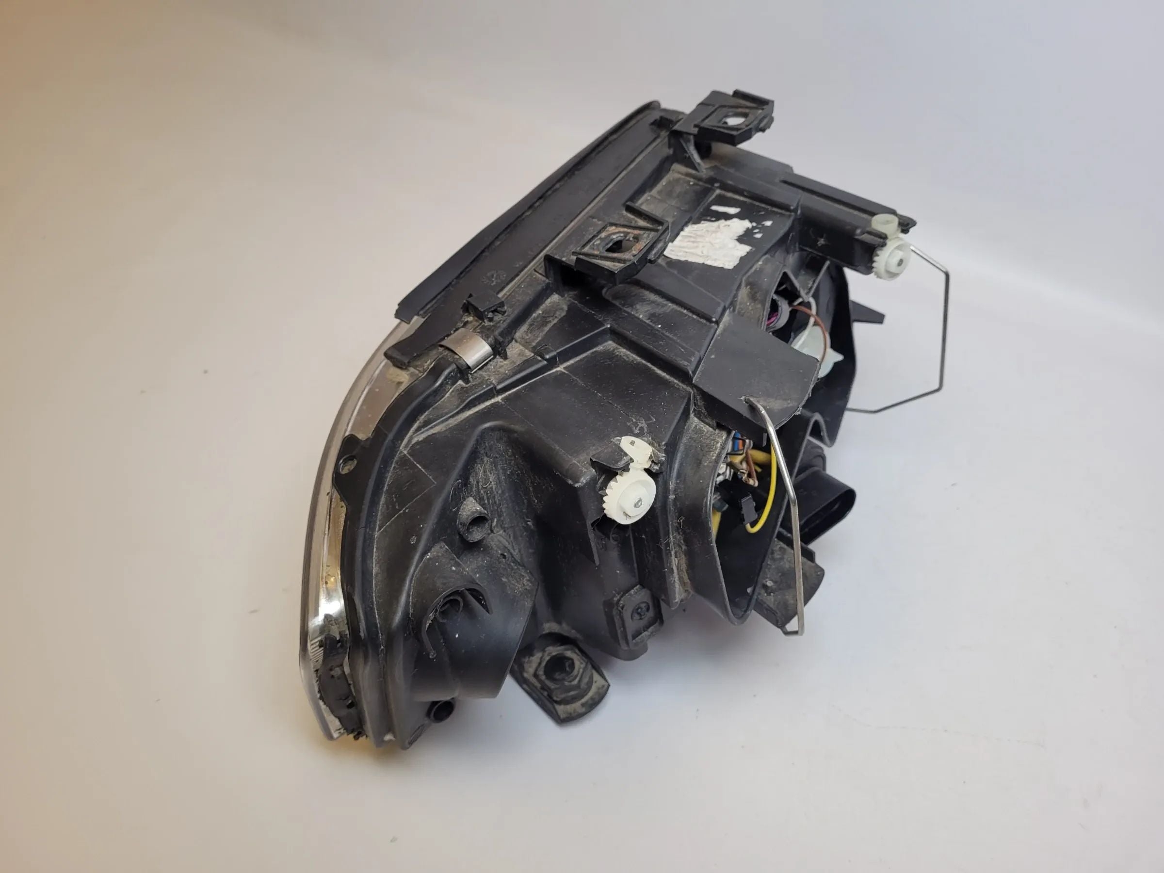 Original Audi A6 (4B2/4B4) Scheinwerfer Frontleuchte Links 4B0941003