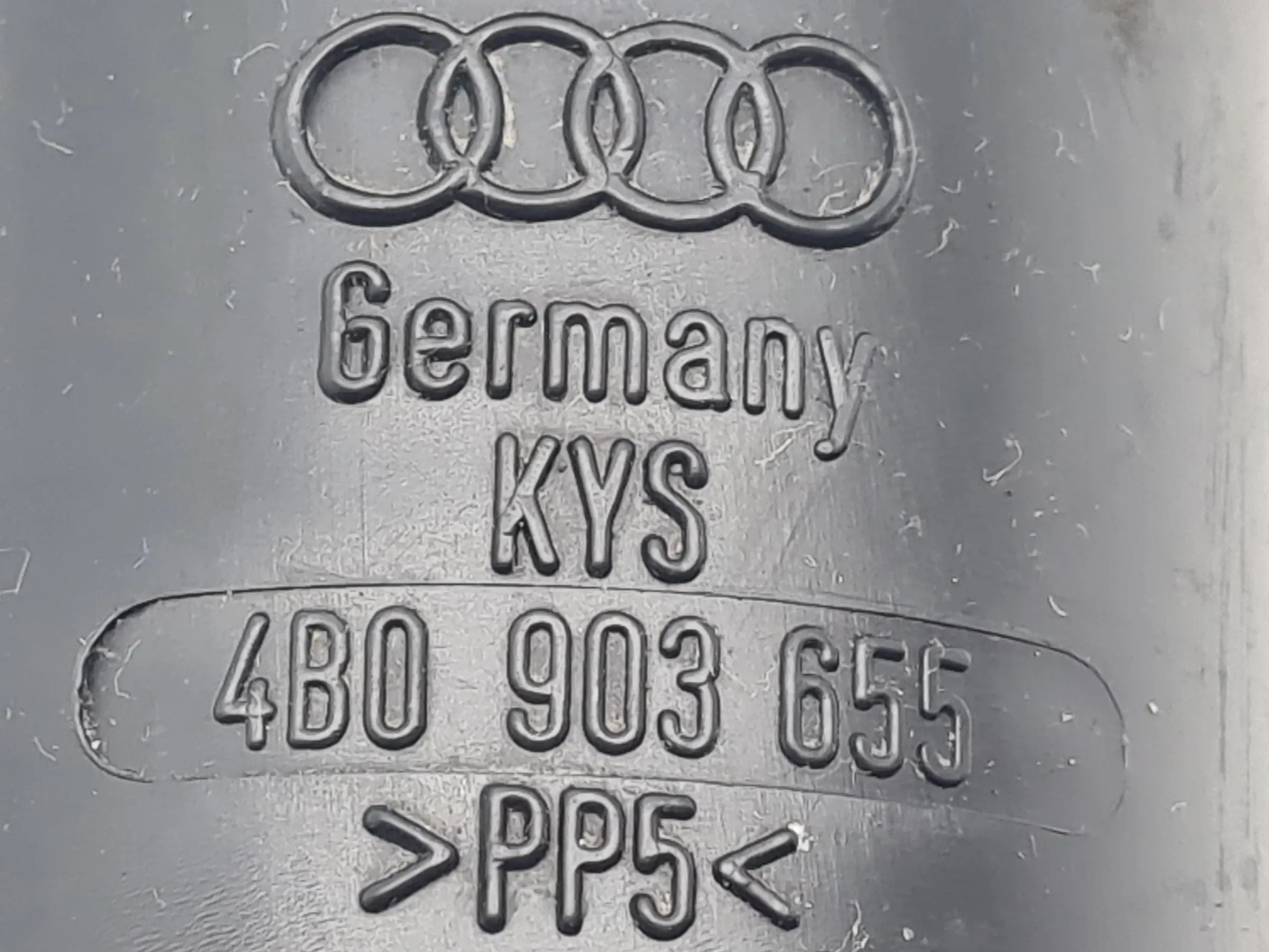 Original Audi A6 (4B2/4B4) V6 2.4 Ansaugschlauch Ansaugrohr Rohr 4B0903655