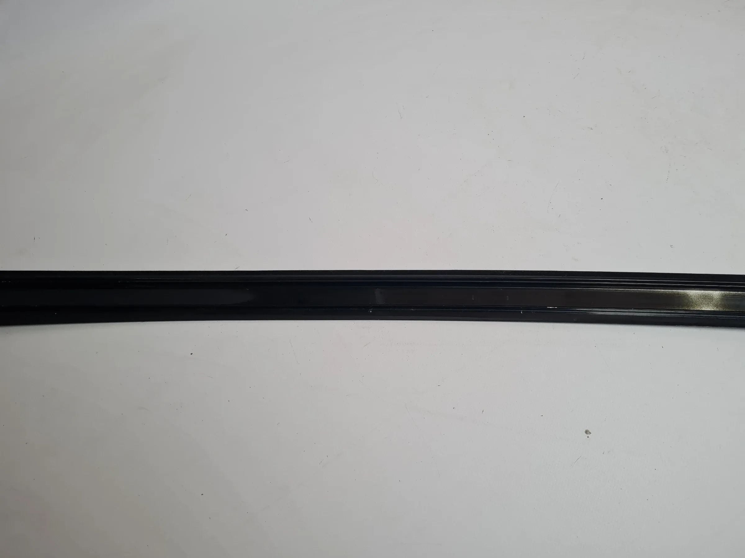 Original Mercedes-Benz C-Klasse (W203) Dachzierleiste Links A2037800156