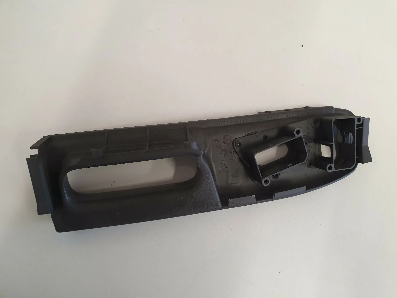 Ford Explorer U2 trim XL24 14B132 BAW window switch right K28 