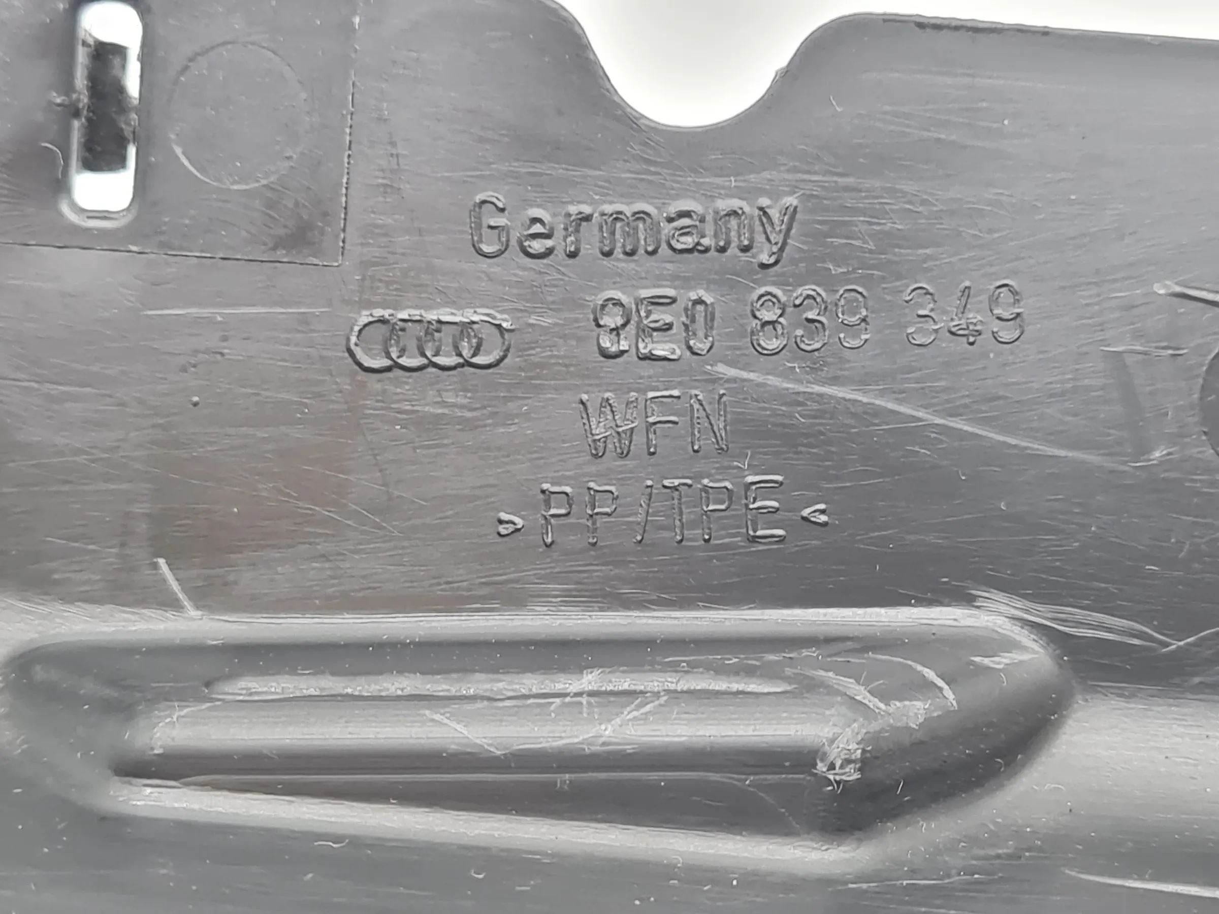 Original Audi A4 (8E/B6/B7) Abdeckung Türschloss Links/Hinten 8E0839349