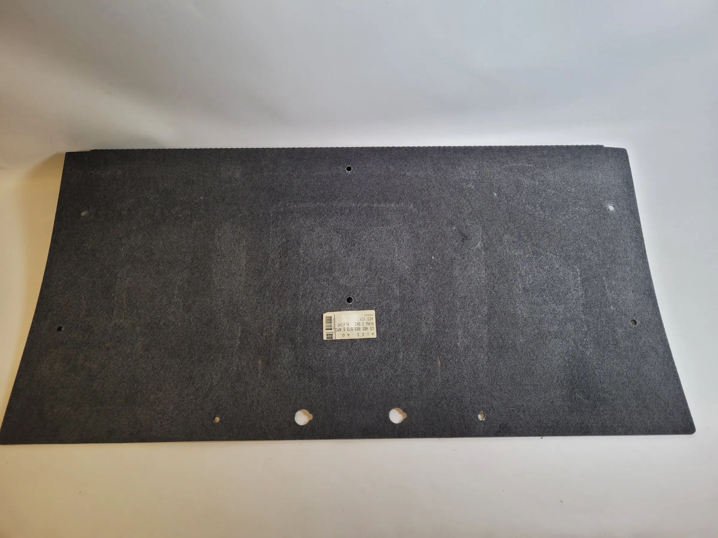 Original Audi A6 (4B2/4B4) Kofferraum Teppich Liner Hinten 4B5863573E