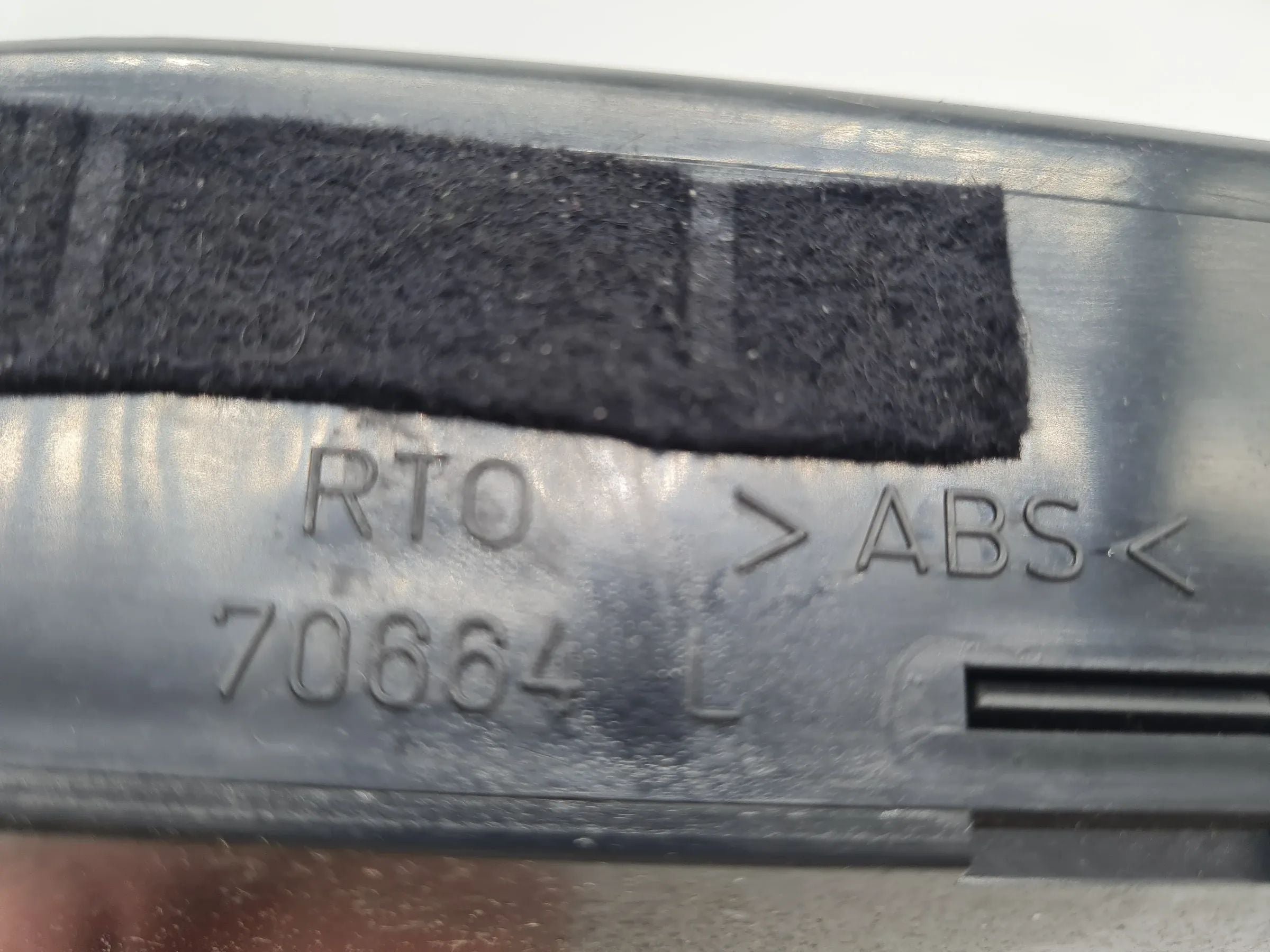 Original Audi A6 (4B2/4B4) Ablagefach Staufach Fahrersitz Links 70664L