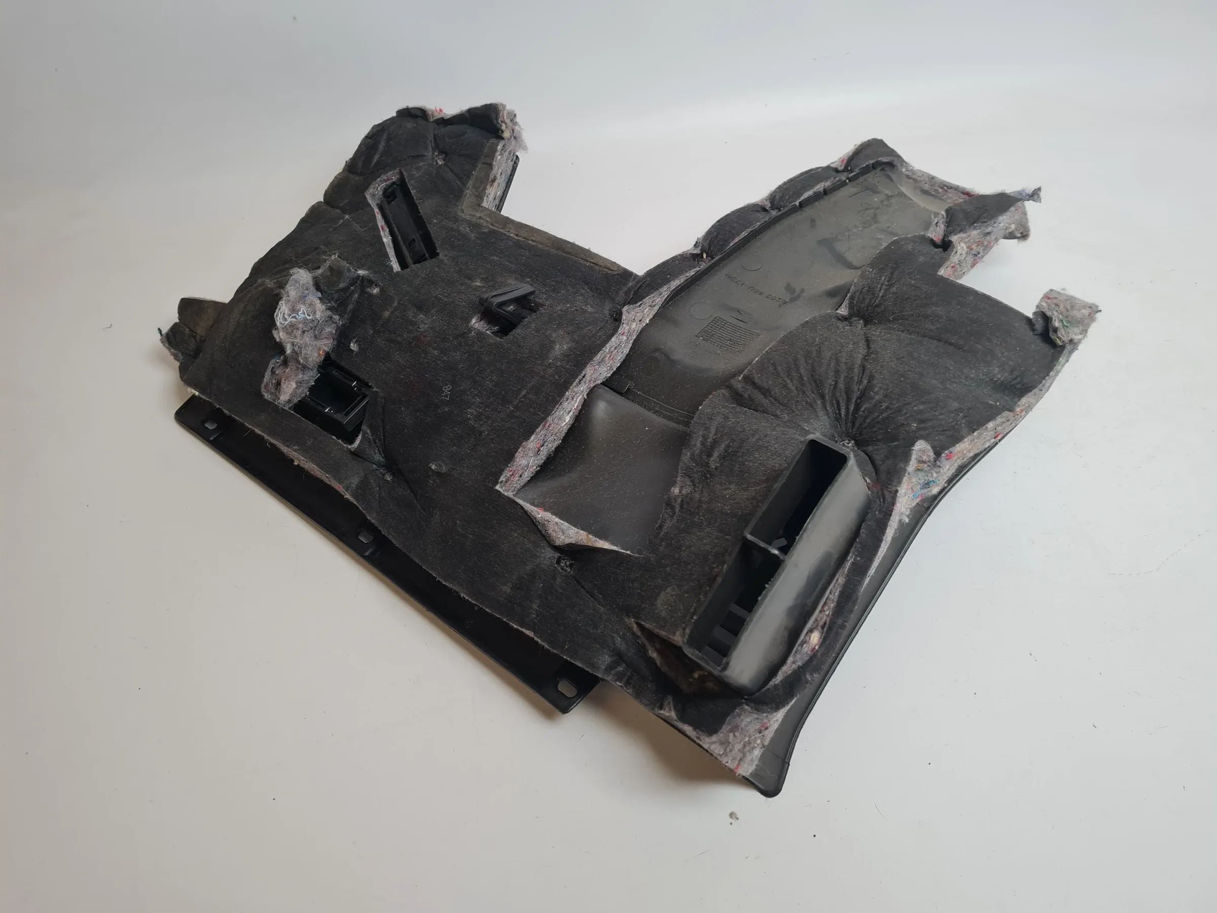Original Mercedes-Benz C-Klasse (W203) Fußraumverkleidung Links, A2036804739