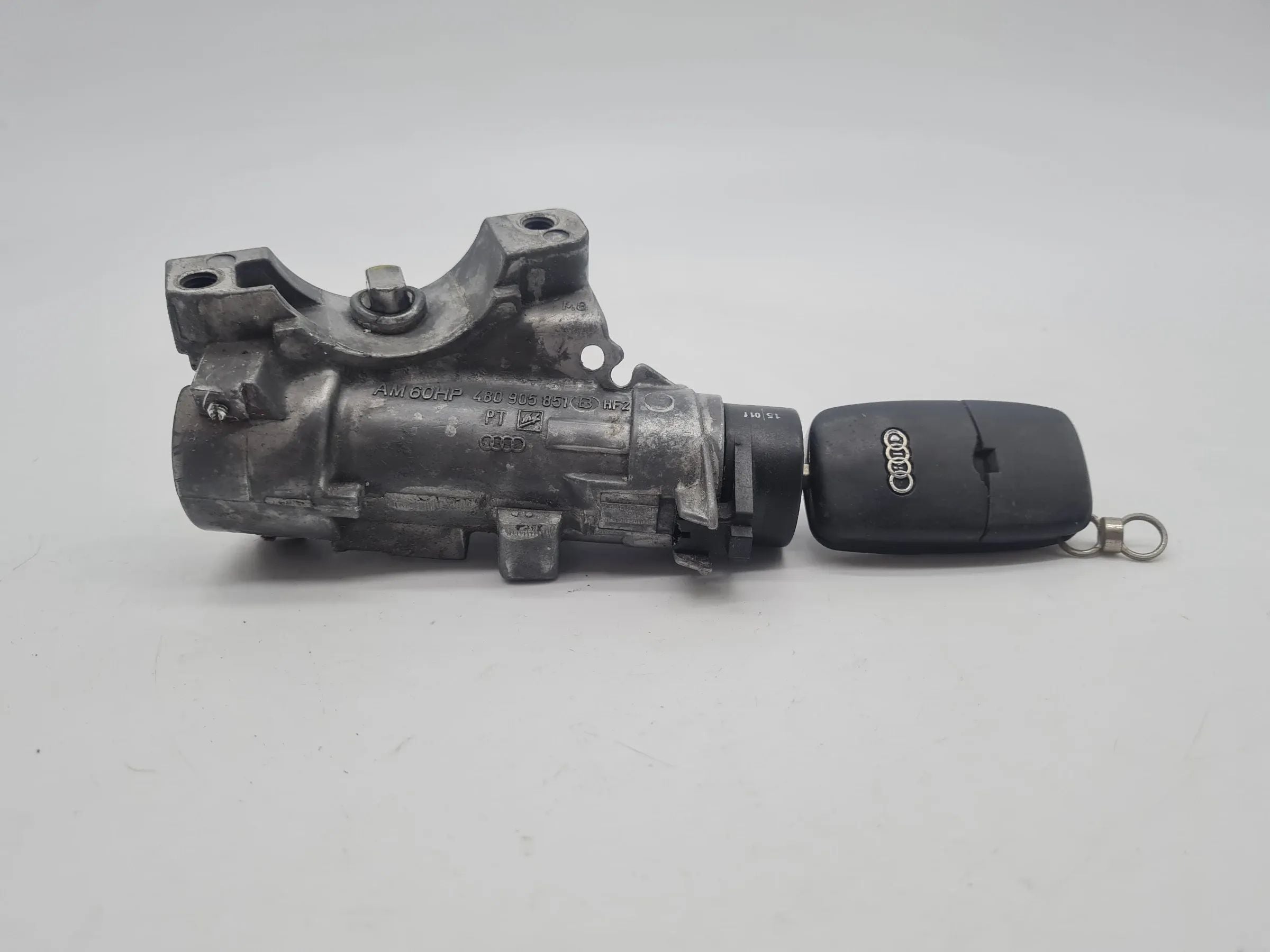 Original Audi A6 (4B2/4B4) Zündschloss Lenkschloss + Schlüssel 4B0905851B