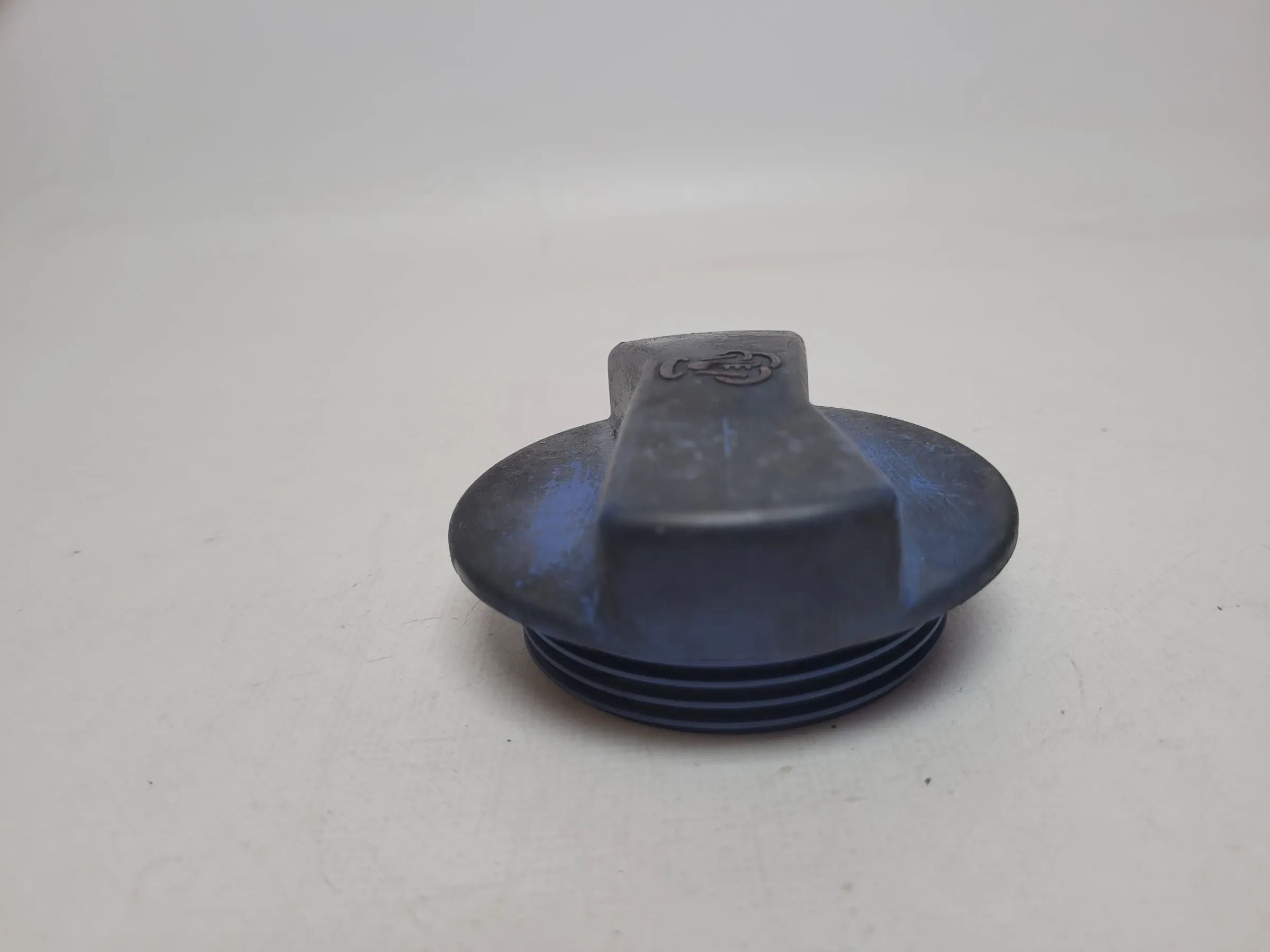 Original Audi A6 (4B2/4B4) Verschlussdeckel Ausgleichbehälter 1J0121321A