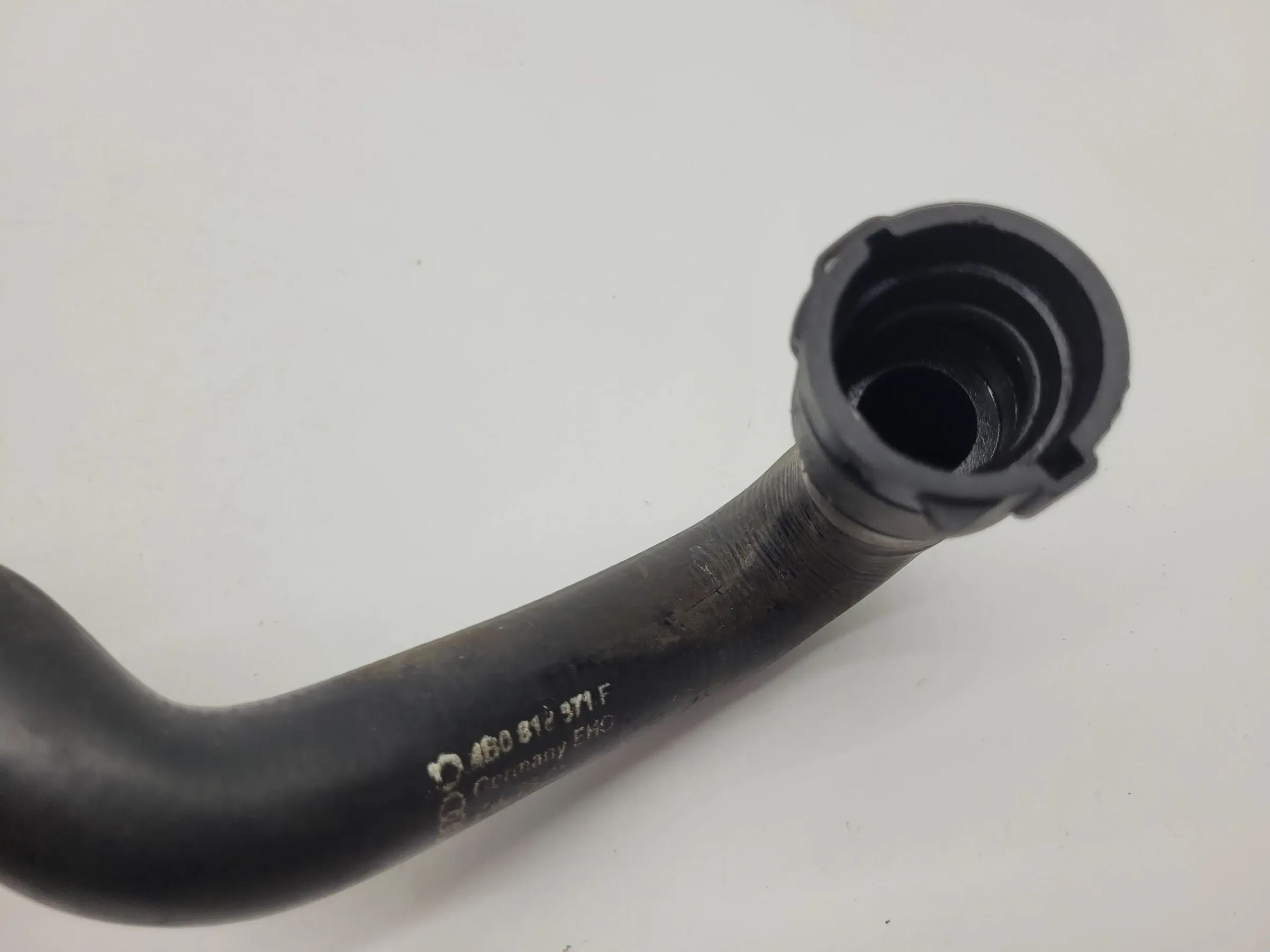 Original Audi A6 (4B2/4B4) Kühlleitung Kühlschlauch 4B0819371F