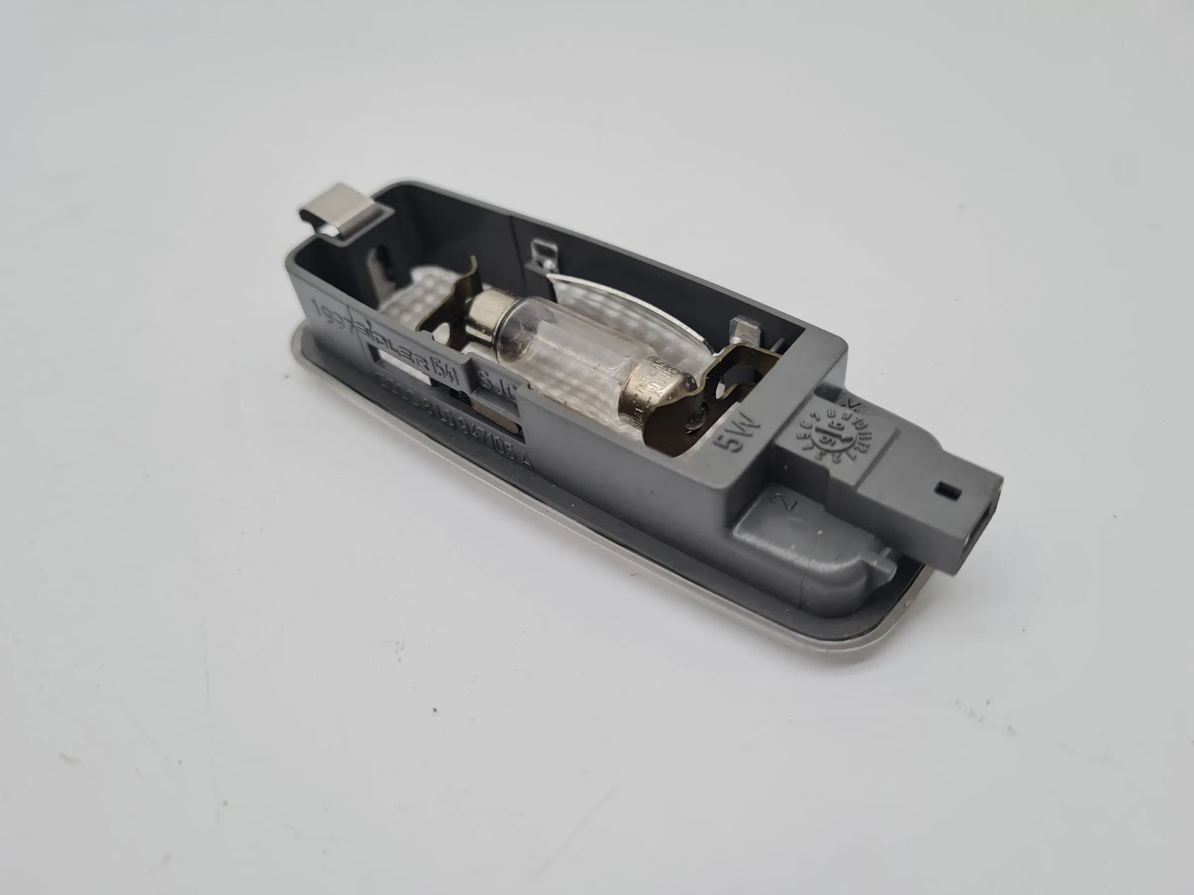 Original Audi A6 (4B2/4B4) Beleuchtug Sonnenblende 8L0947105A