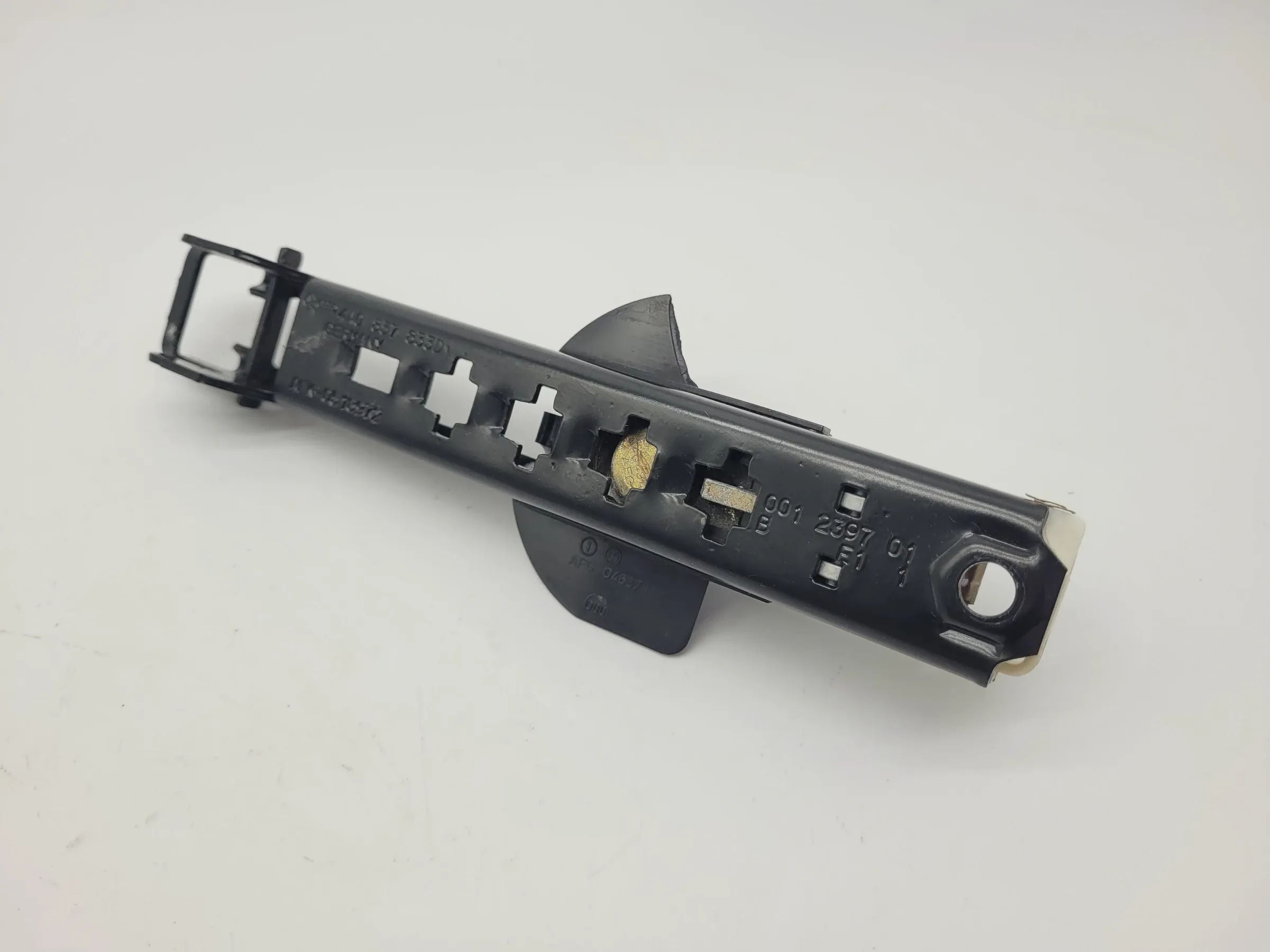 Original Audi A6 Gurtversteller Höhenverstellung Vorne Rechts 4A0857833D