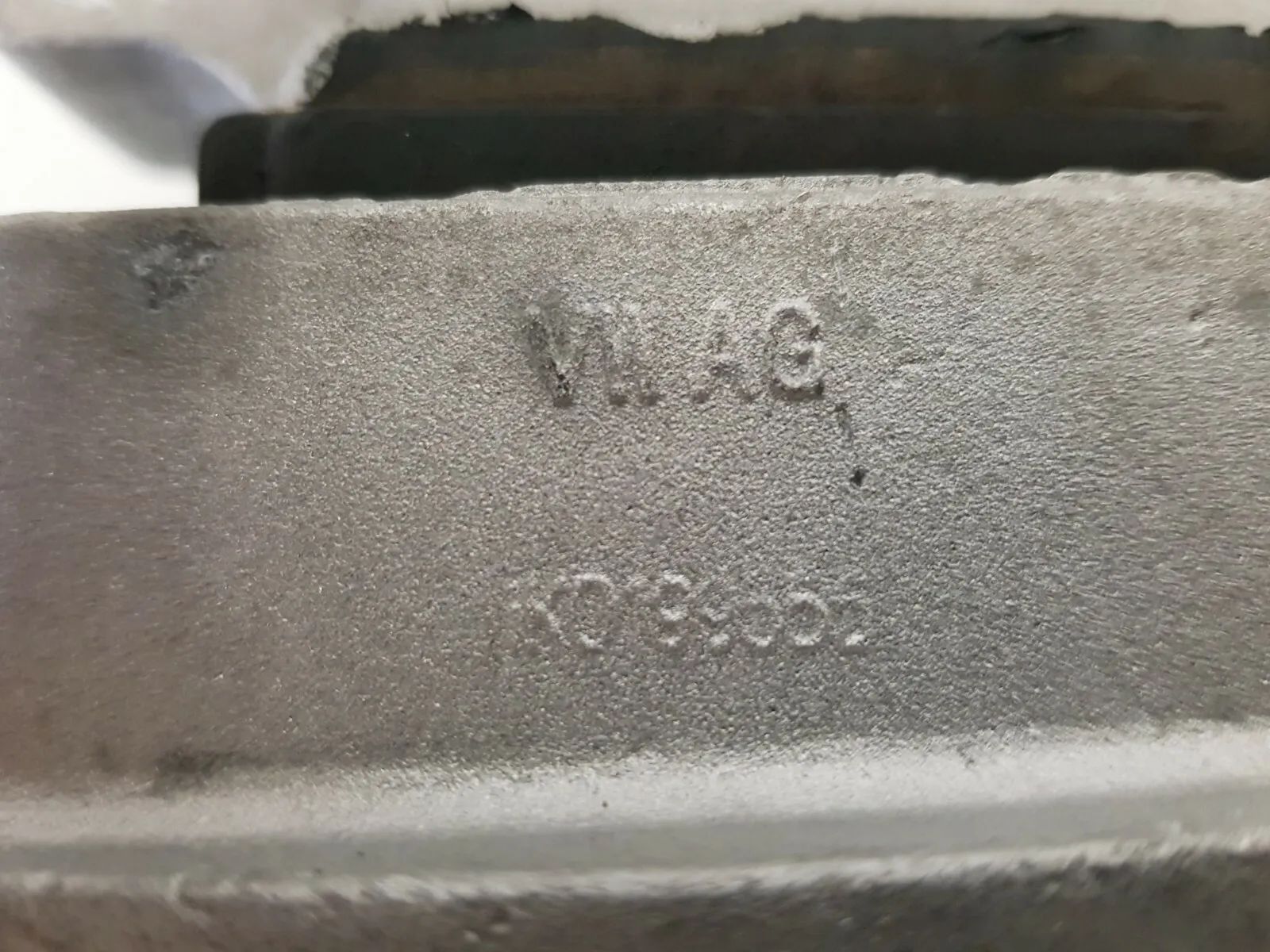 orig. Suporte de caixa de velocidades esquerdo 1K0199555 VW Caddy 2C Golf 5 6 Touran Suporte de caixa de velocidades