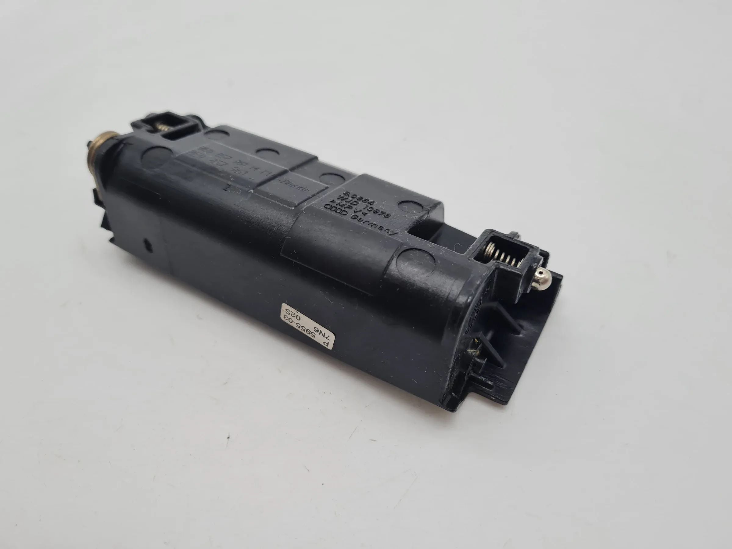 Original Audi A4 (8E/B6/B7) Einsatz Aschenbecher Hinten 8E0857961