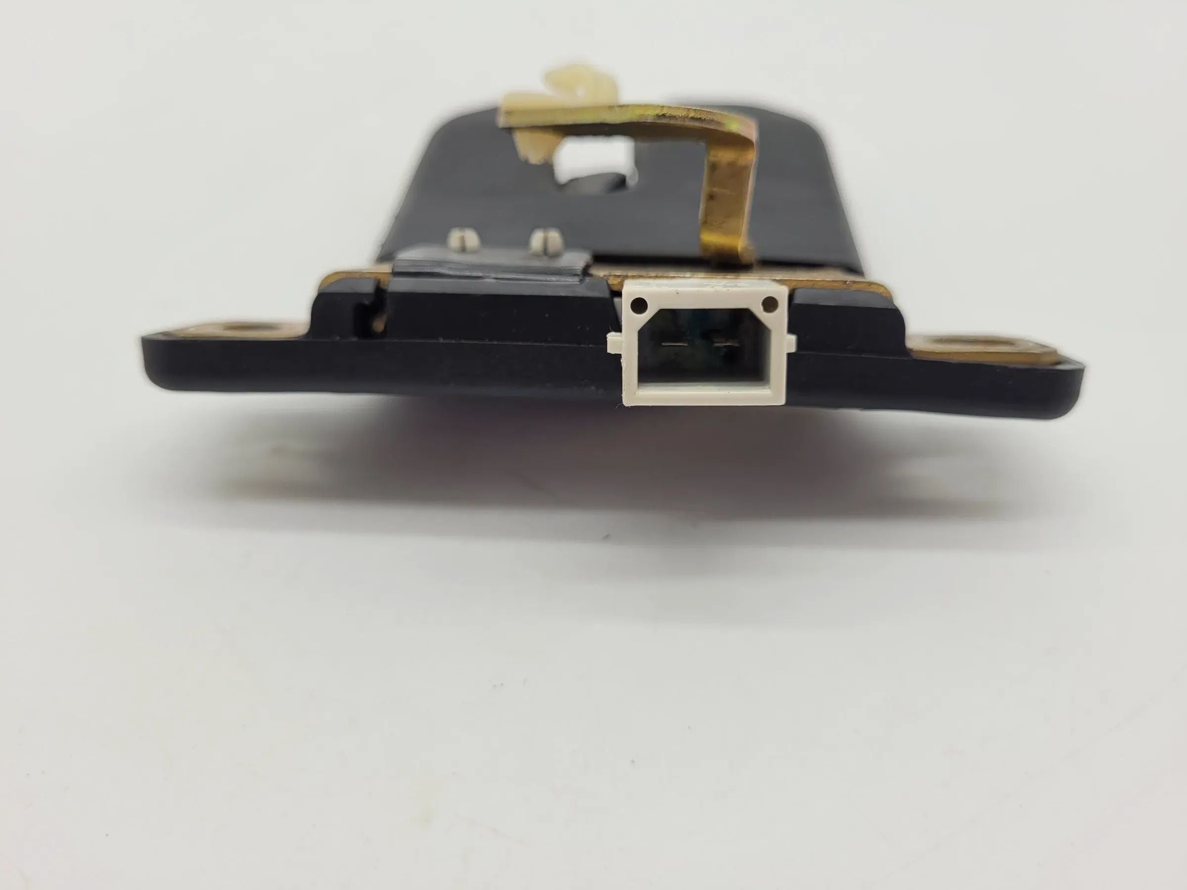 Original Audi A6 (4B2/4B4) Kofferraum Heckklappenschloss 8D5827505