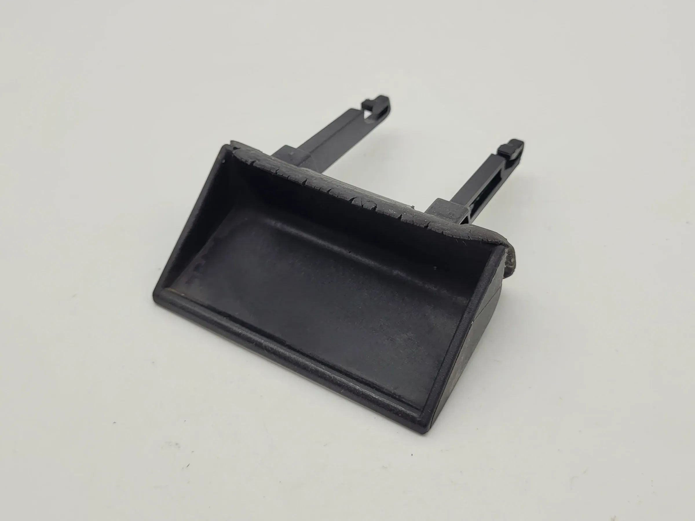 Original Audi A6 (4B2/4B4) Heckklappengriff 4B0827777A