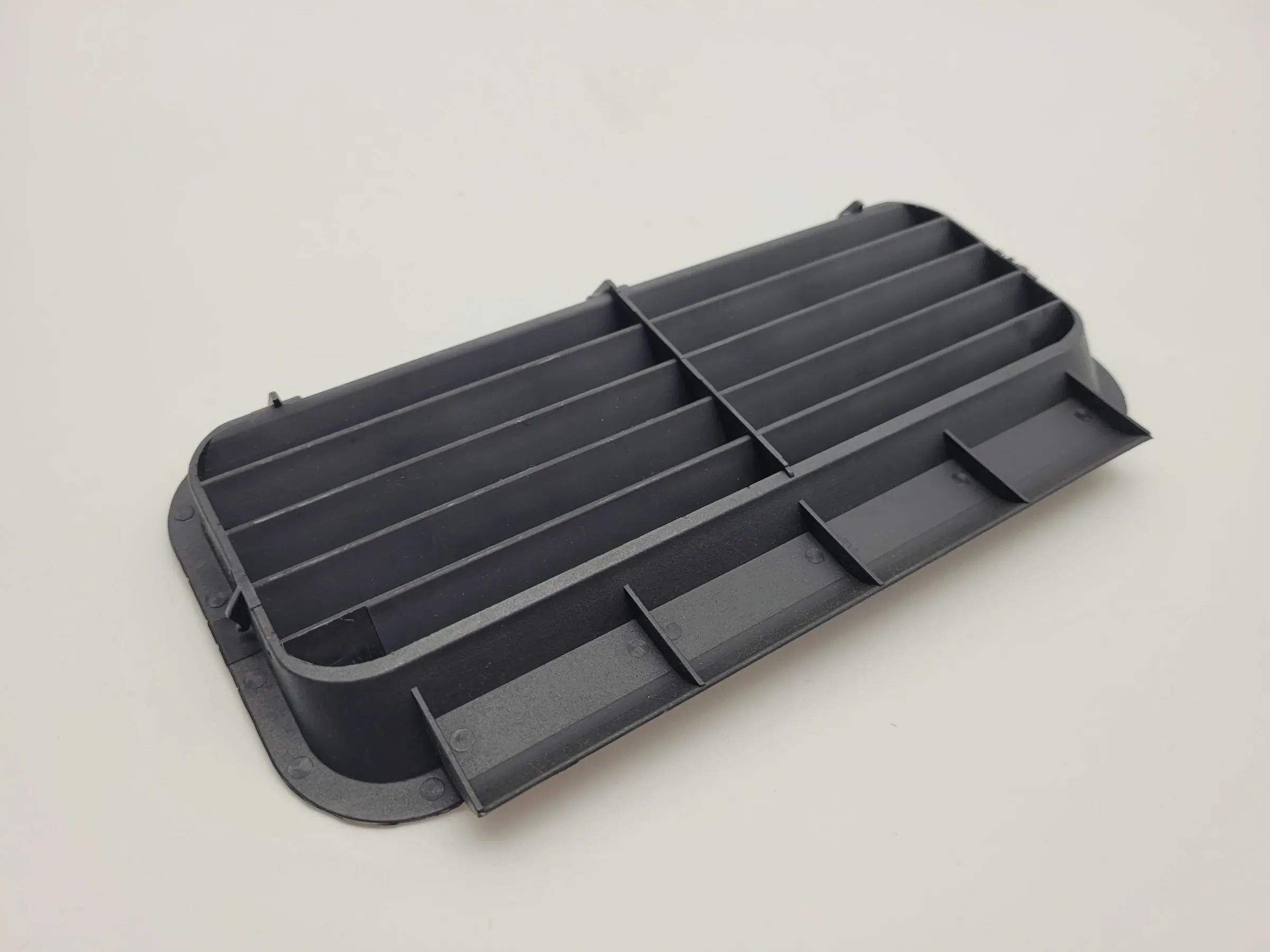 Original Audi A6 (4B2/4B4) Kofferaum Verkleidung Blende Luft R/L 8E5863887A