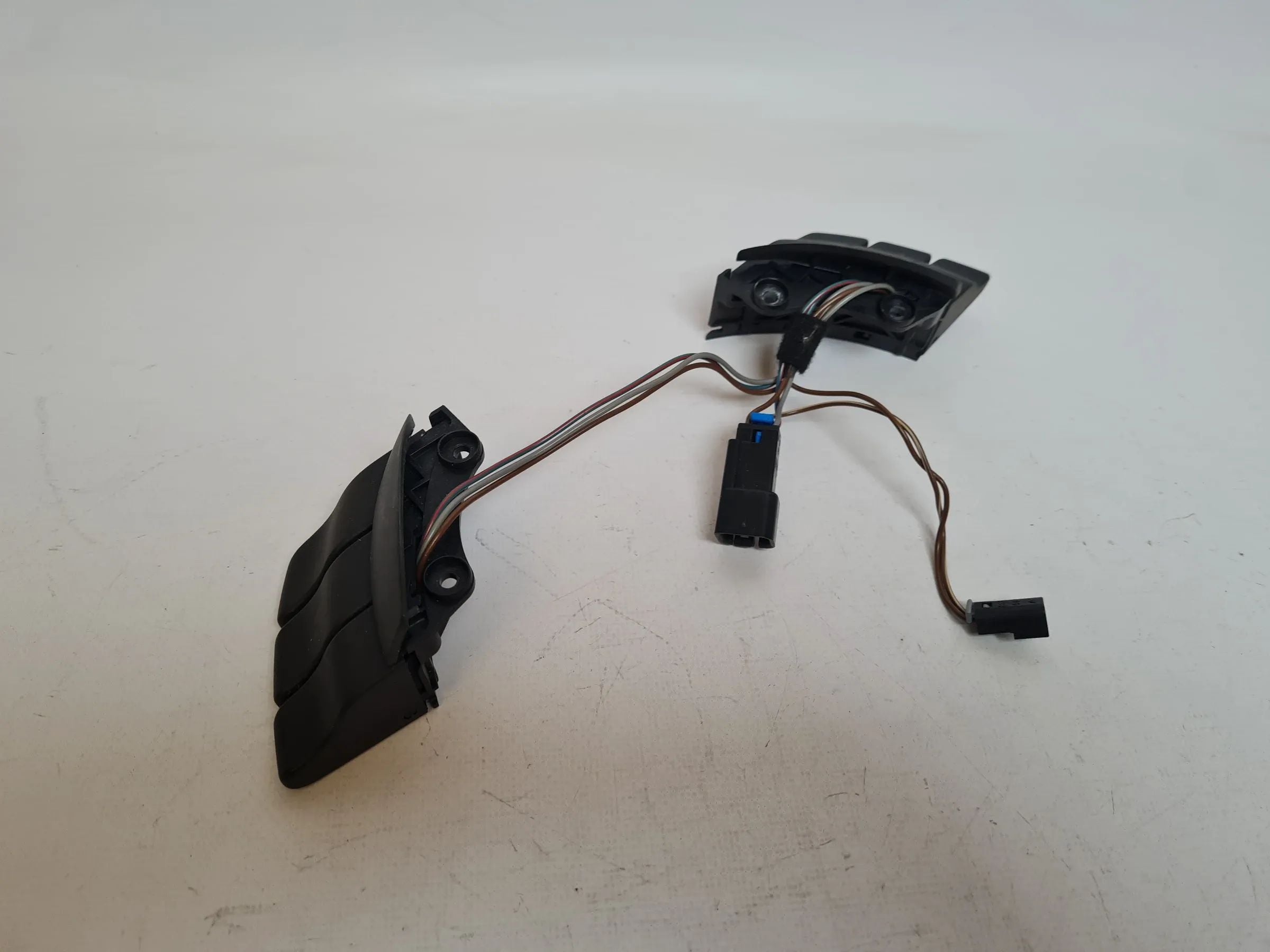 Original Opel Corsa C (X01) Lenkrad Tasten Knopf (S25080F)