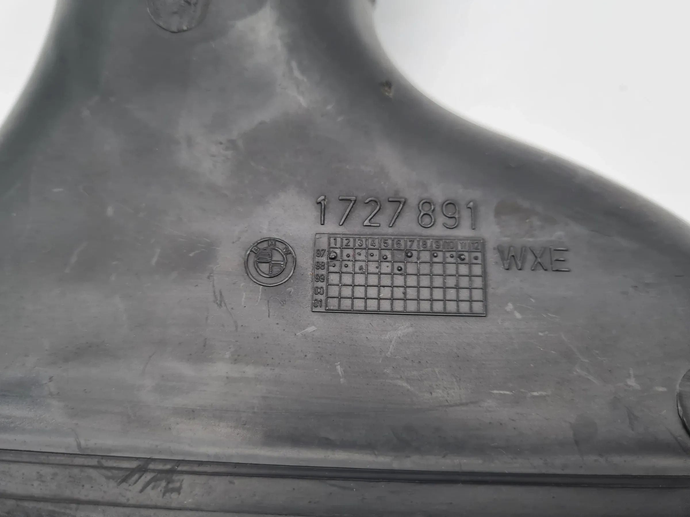 BMW E36 316i 318i Ansaugrohr Ansaugstutzen 1727891