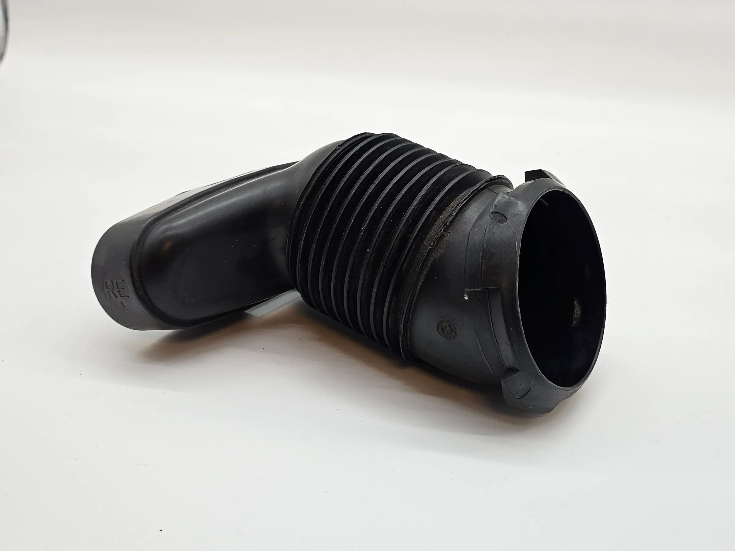 Original Mercedes-Benz C-Klasse W203 C180 Verteilerlufteinlassrohr A2035280307