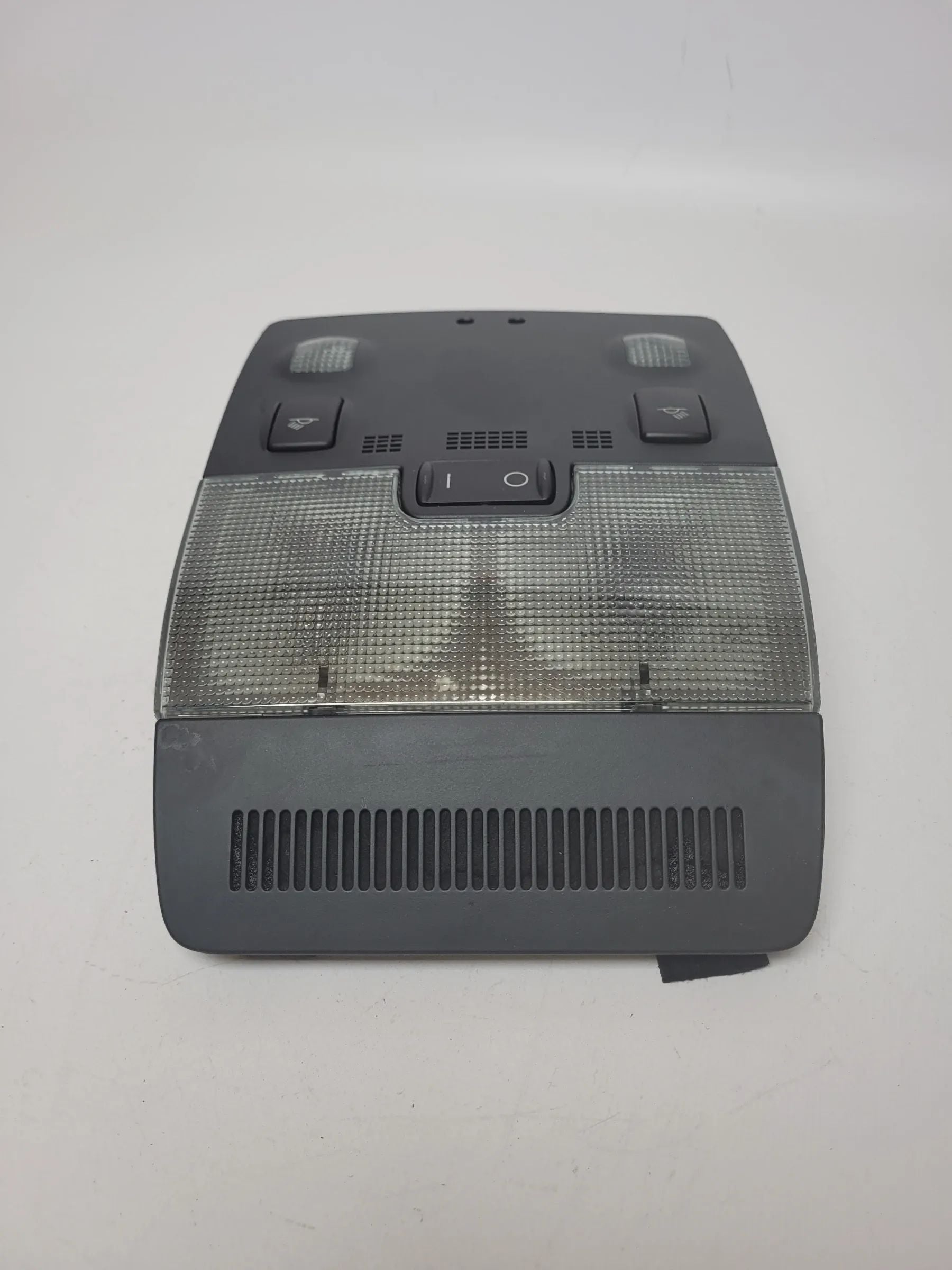 Original Audi A4 (8E/B6/B7) Innenraumleuchte 8E0947565