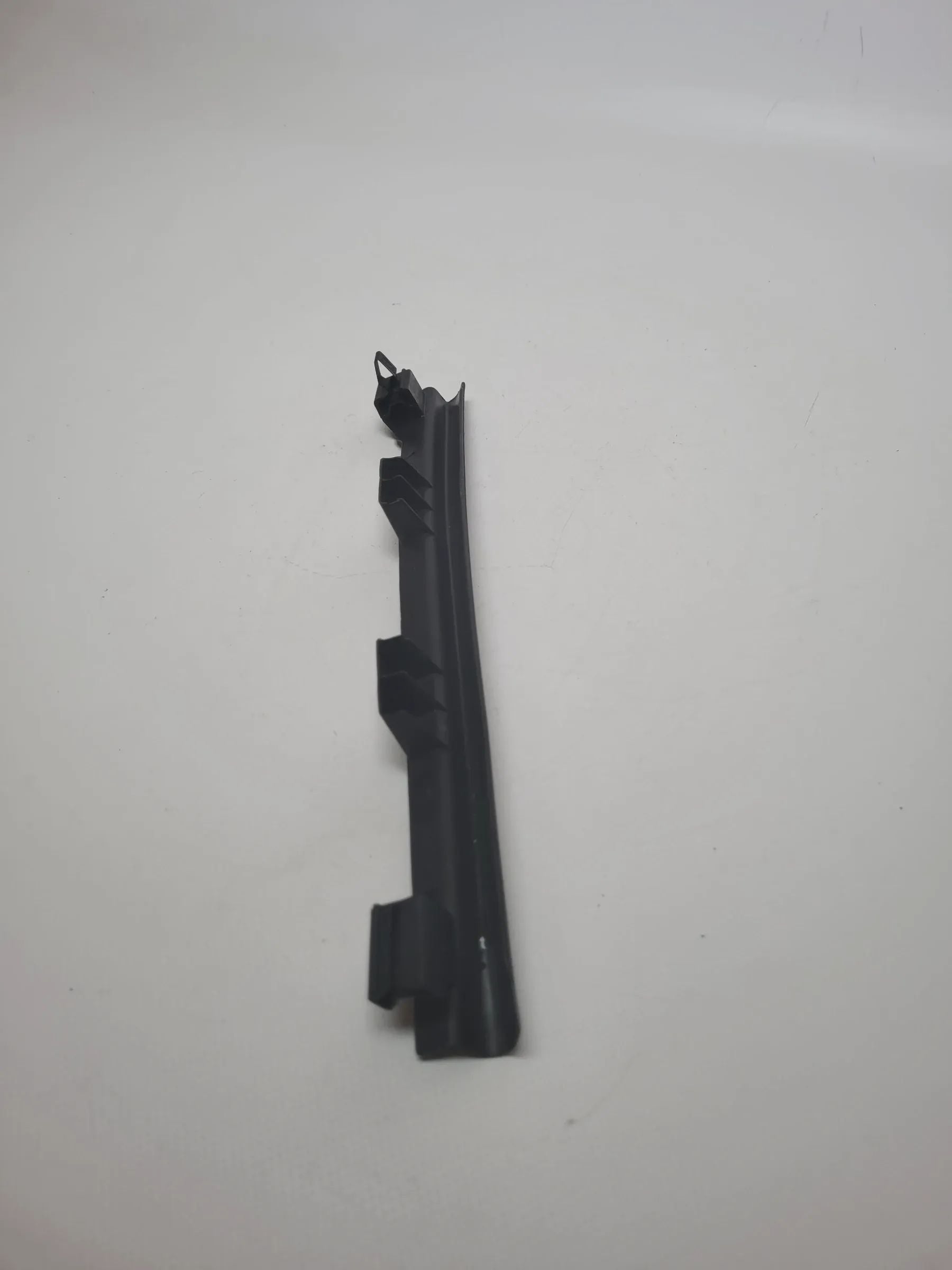 Original Audi A4 (8E/B6/B7) Verkleidung Armaturenbrett Fußraum Rechts 8e0868204