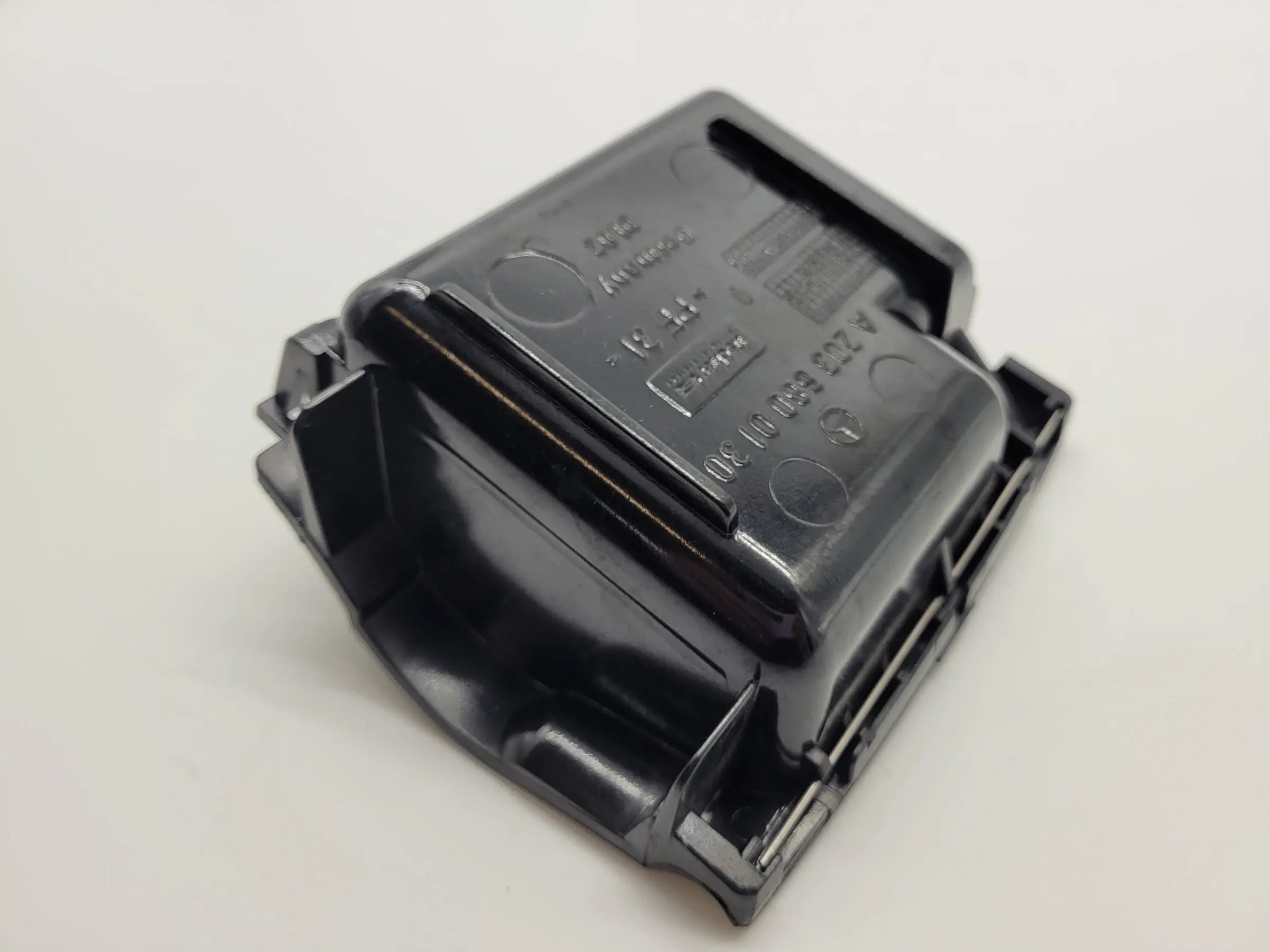 Original Mercedes-Benz C-Klasse T Modell (S203) Aschenbechereinsatz A2036800130