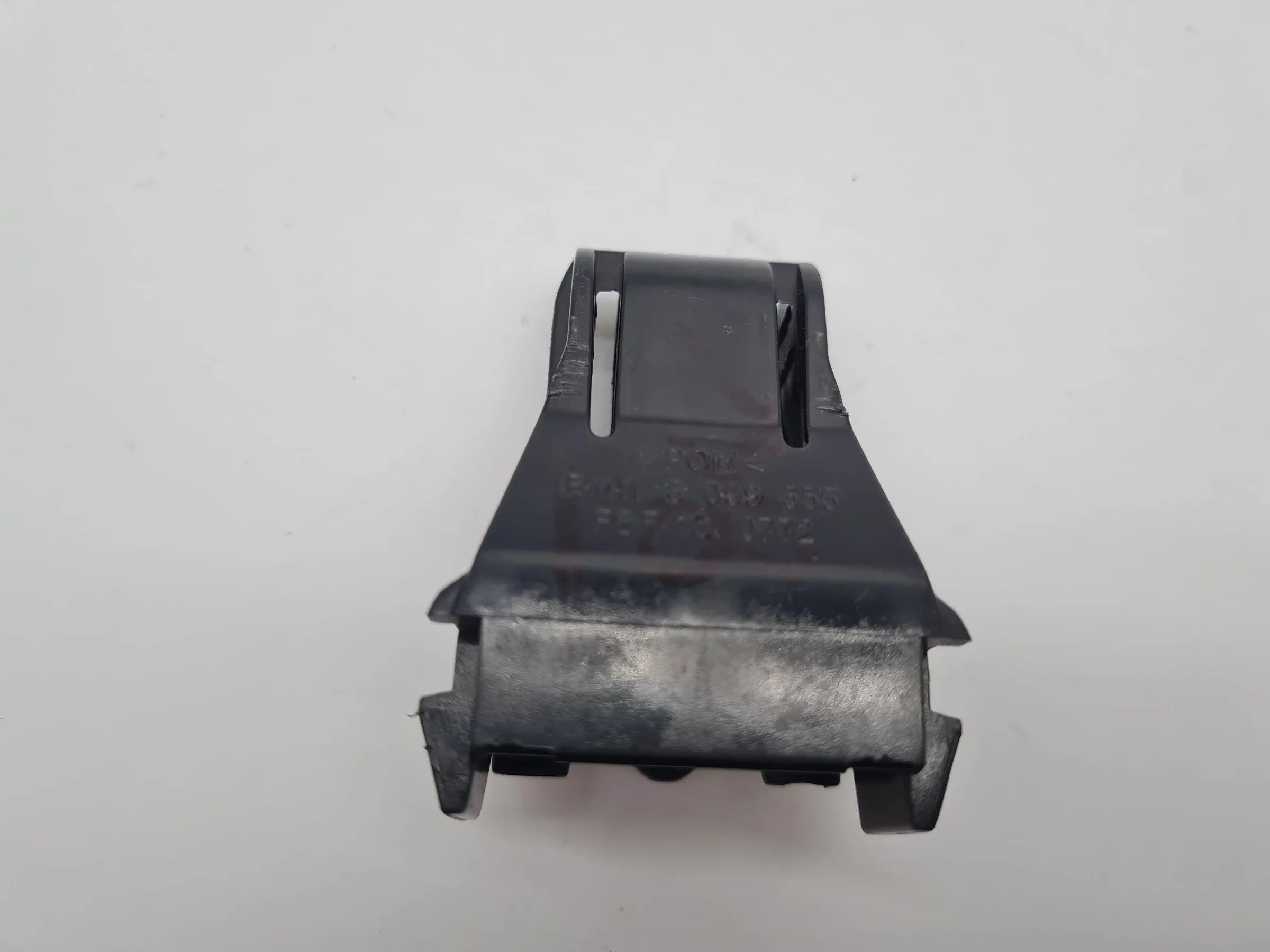 Original BMW X5 (E53) Rückbank / Kofferaum Clip, 8099555