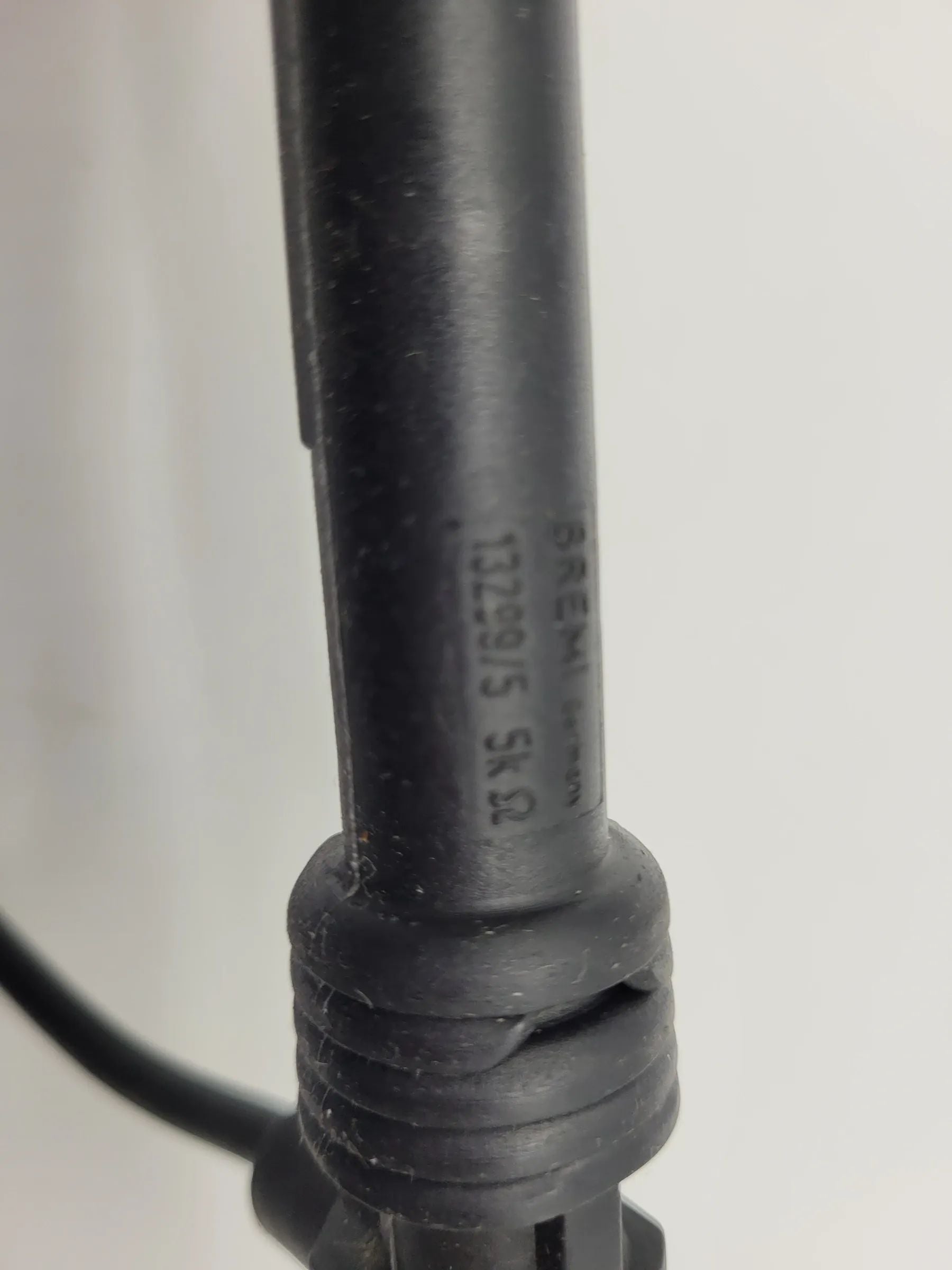 Original Audi A4/A6 VW Passat Zündkabel Zylinder 1 06A035255A / 13299/5