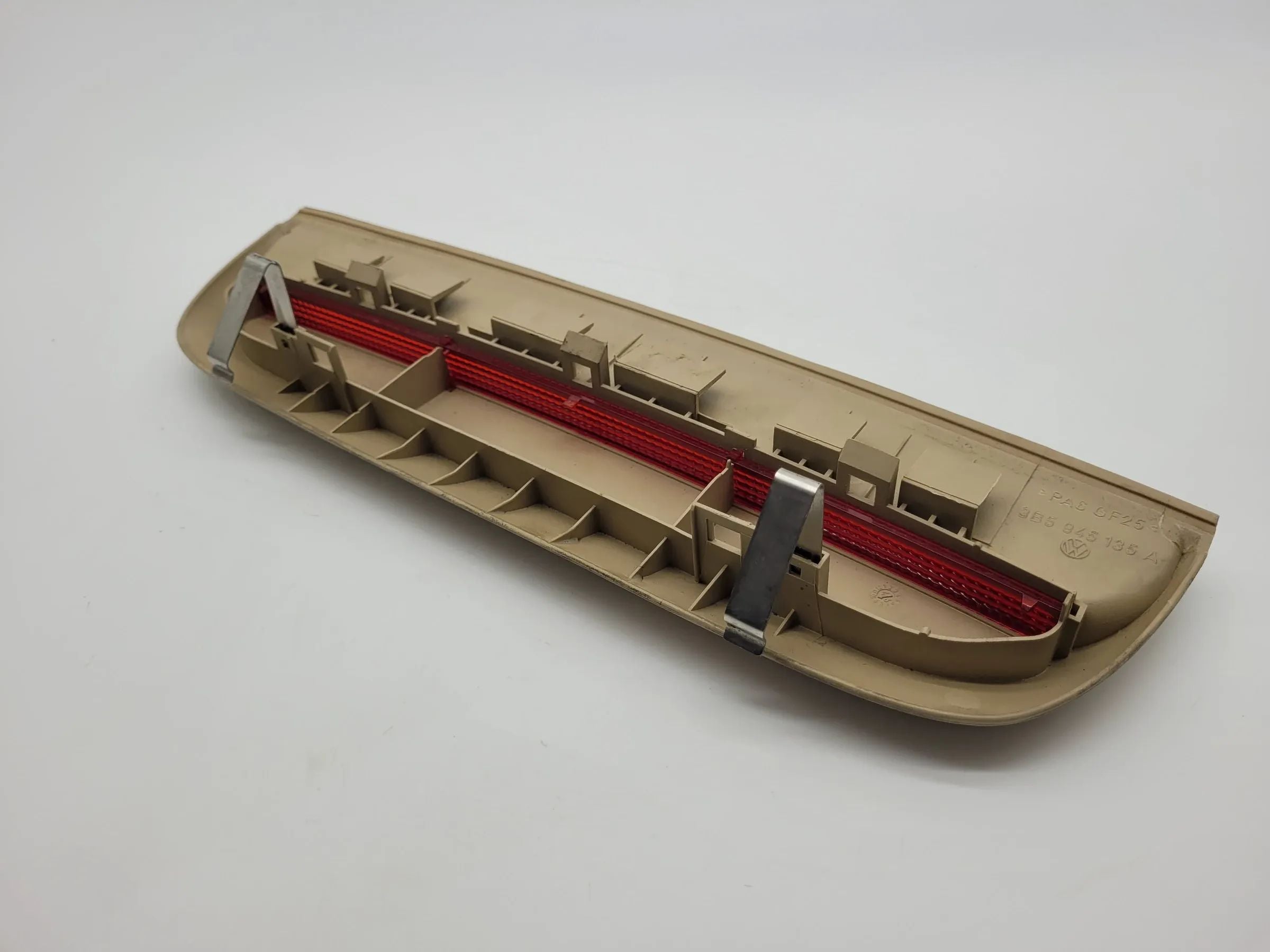 Original VW Passat (3B2) Dritte Bremsleuchte Beige 3B5945135A