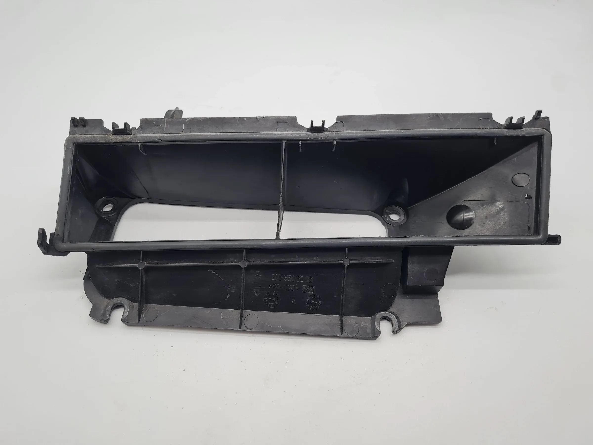 Original Mercedes-Benz C-Klasse (W203) Gehäuseteil Staubfilter A2038303203