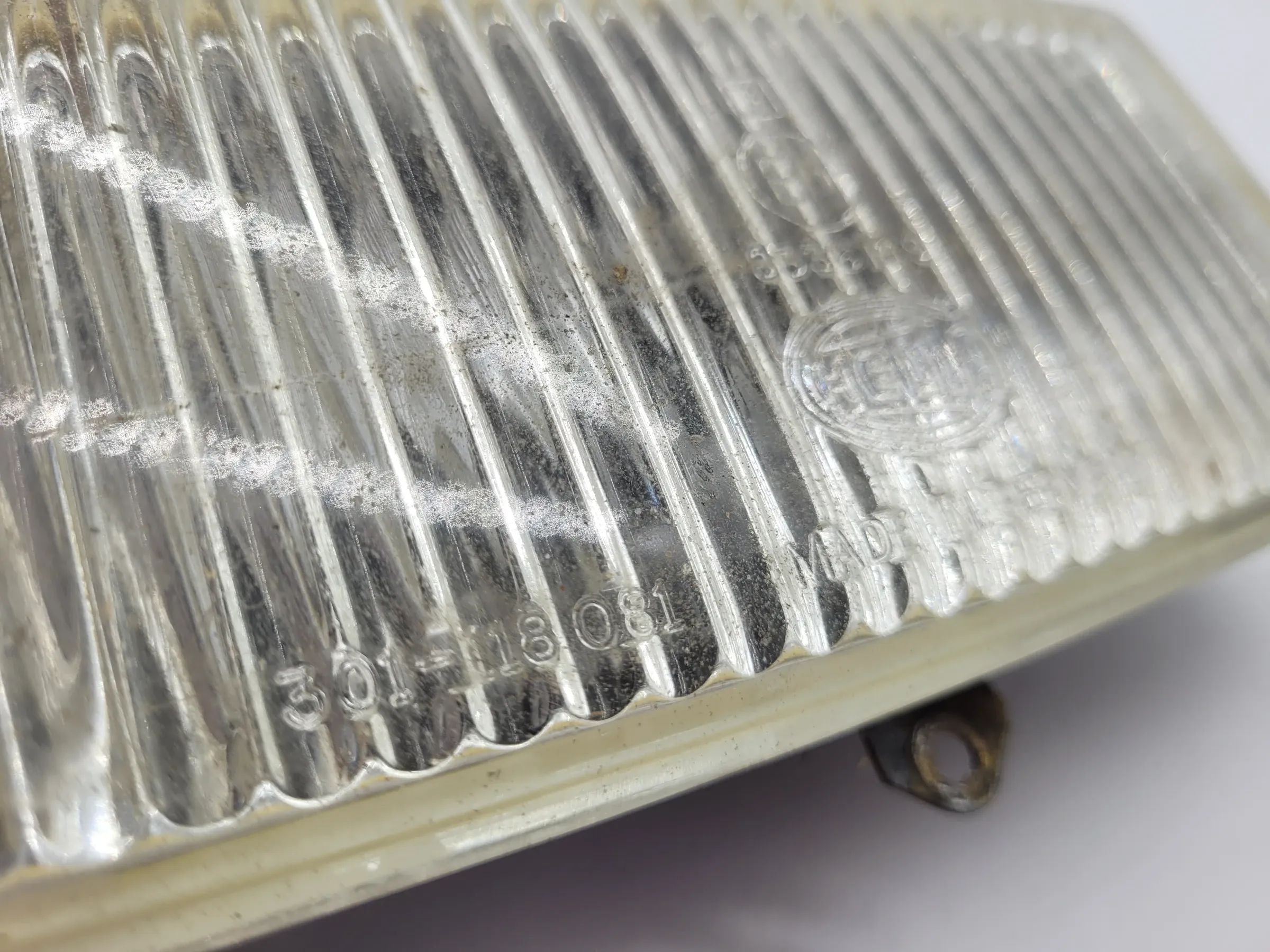 Original Hella Audi/VW Nebelscheinwerfer 301-118-081