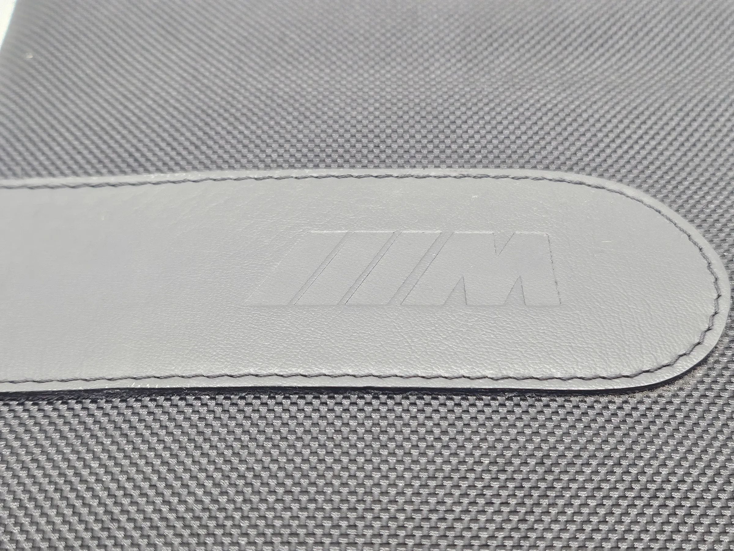 宝马 M3 F80 M4 F82 原厂车载文件夹 织物真皮 黑色