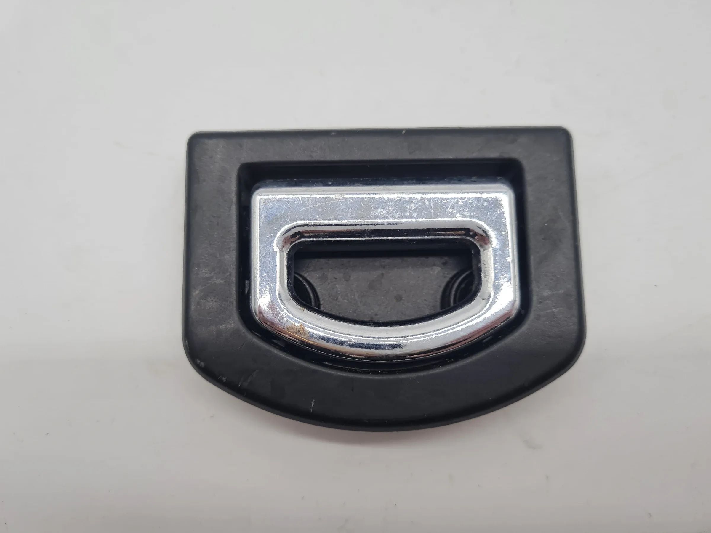 Original Audi A3 (8L1) Festspannöse Verzurröse Gepäcköse 8D9864203
