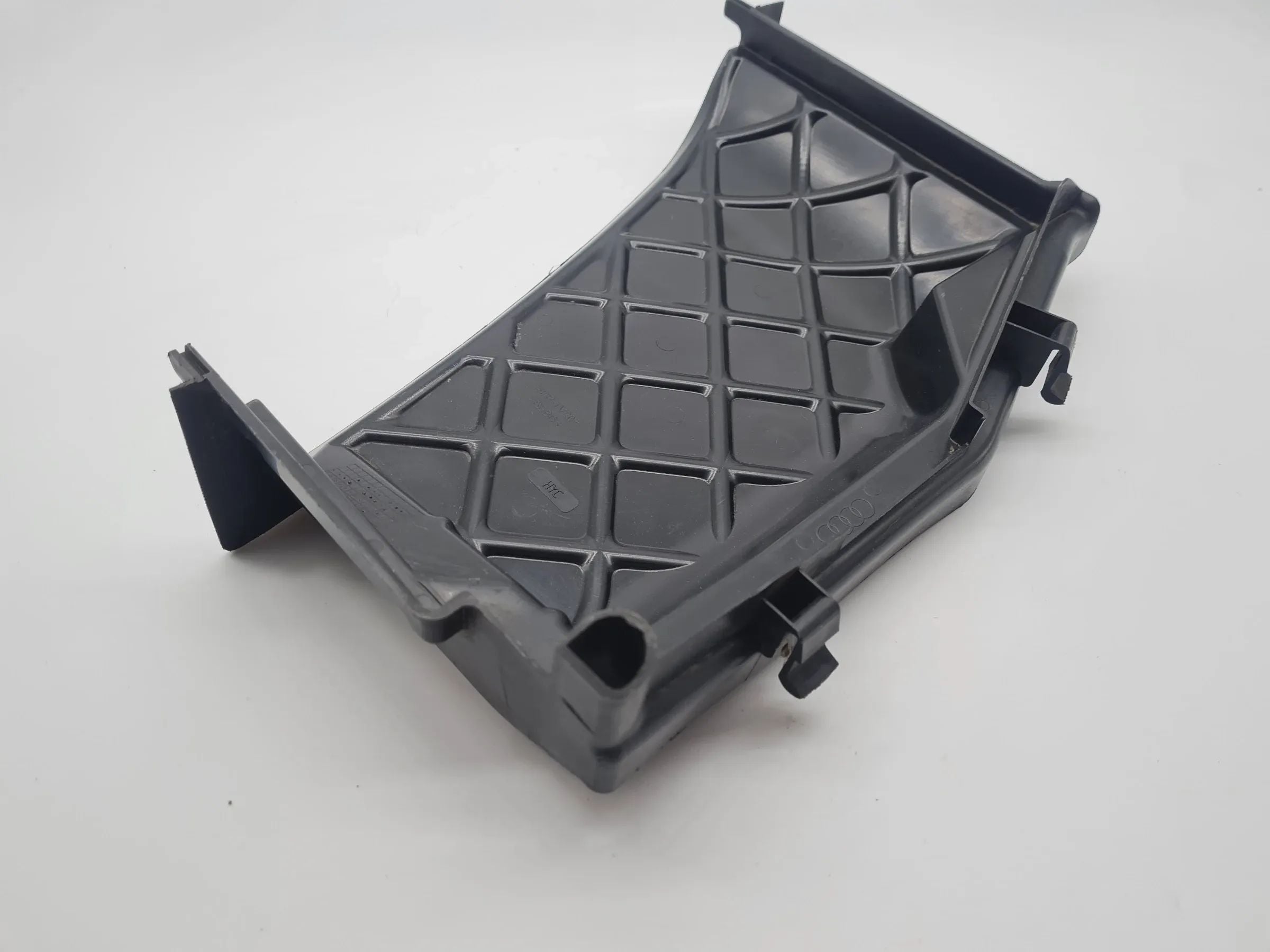 Original Audi A4 (8ED) Abdeckung Motorraum Pollenfilter 8E1819979A