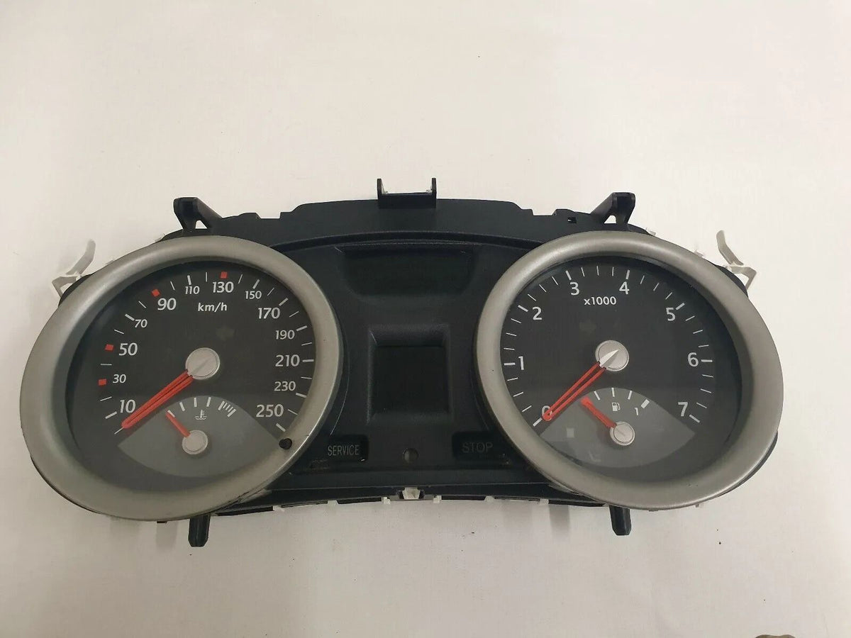 Tacho Kombiinstrument Cockpit Renault Megane2 1,9 DCI  8200364015 Bj.2004  K19