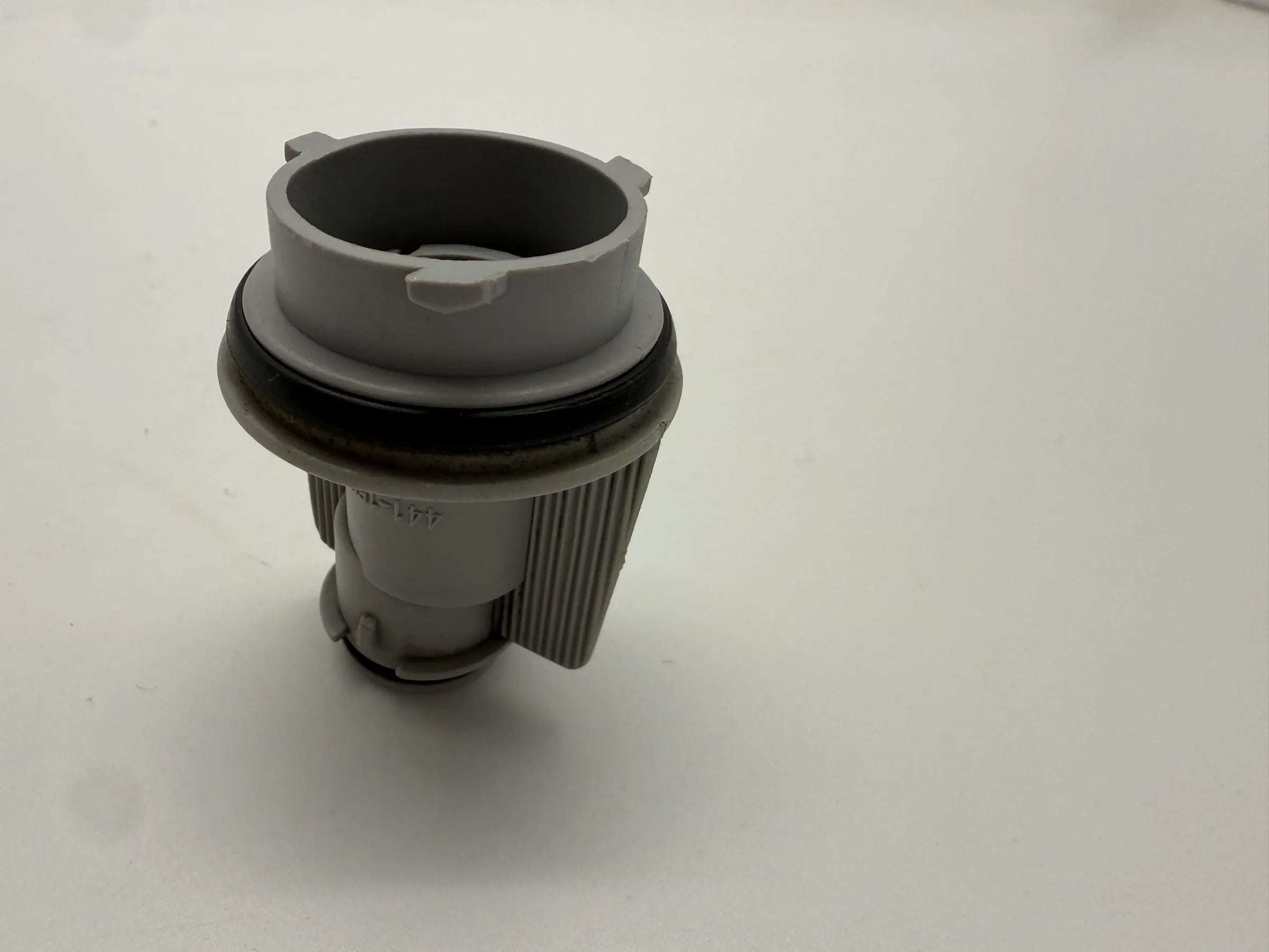Oryginalny VW Passat B5 (3B2/3B5) uchwyt lampy kierunkowskazu R/L 441-1523