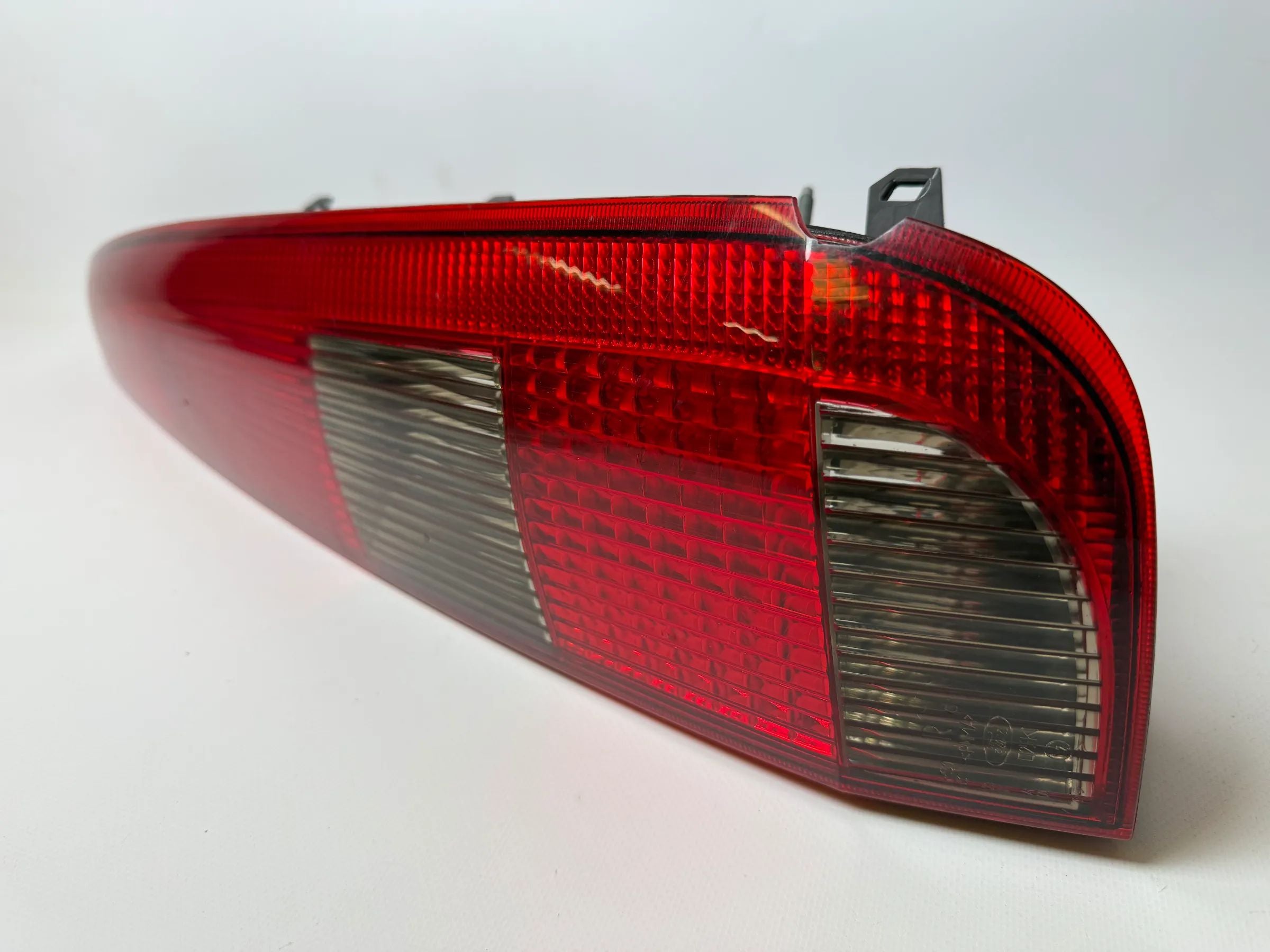 Originele Ford Fusion (JU) achterlicht achterlamp rechts 2N11-13A602-B / 2685734