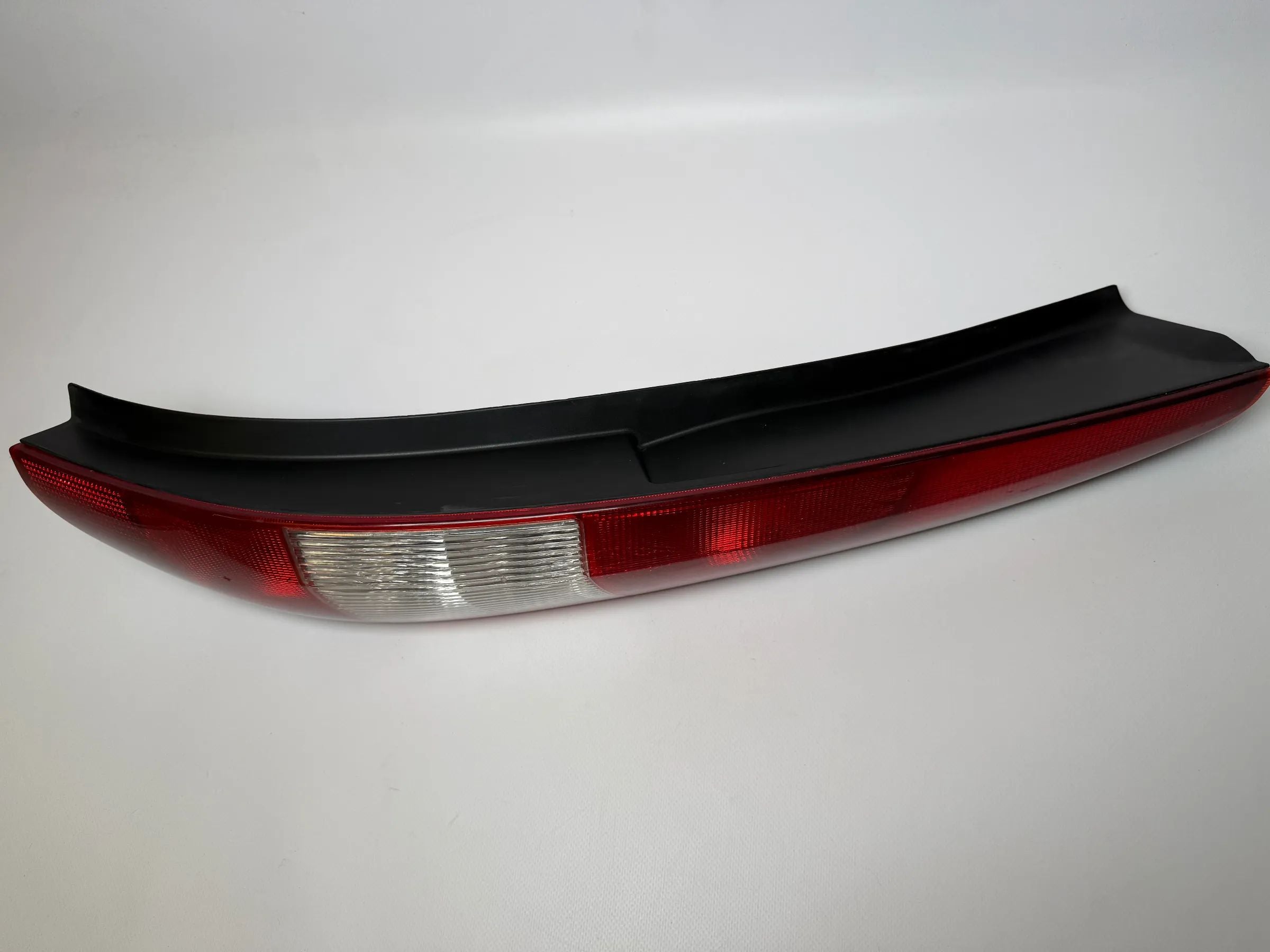 Oryginalne światło tylne prawe Ford Mondeo III (B5Y/BWY) 1S71-13404-C RH